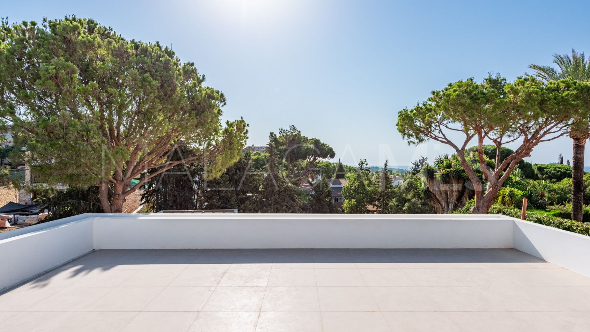 Villa for sale in Elviria