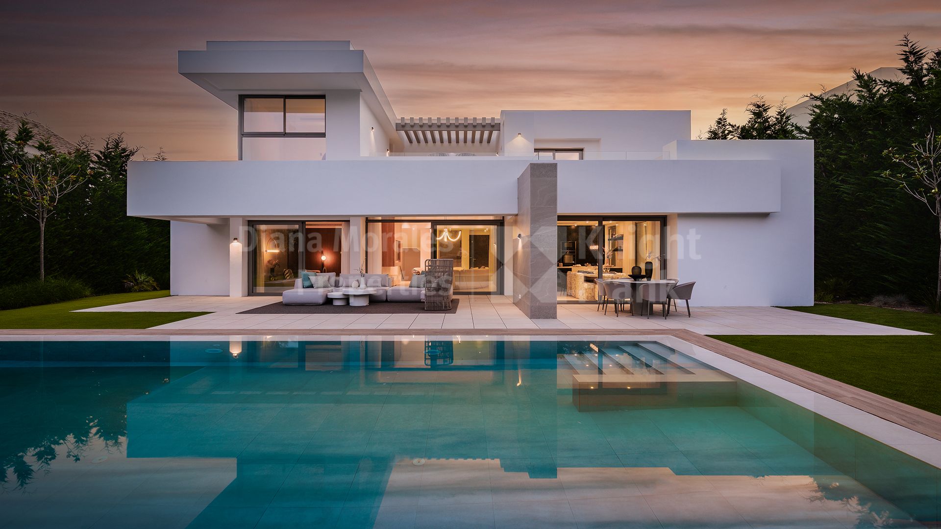 Villa Luma : villa contemporaine de 5 chambres à El Paraíso, Estepona Est