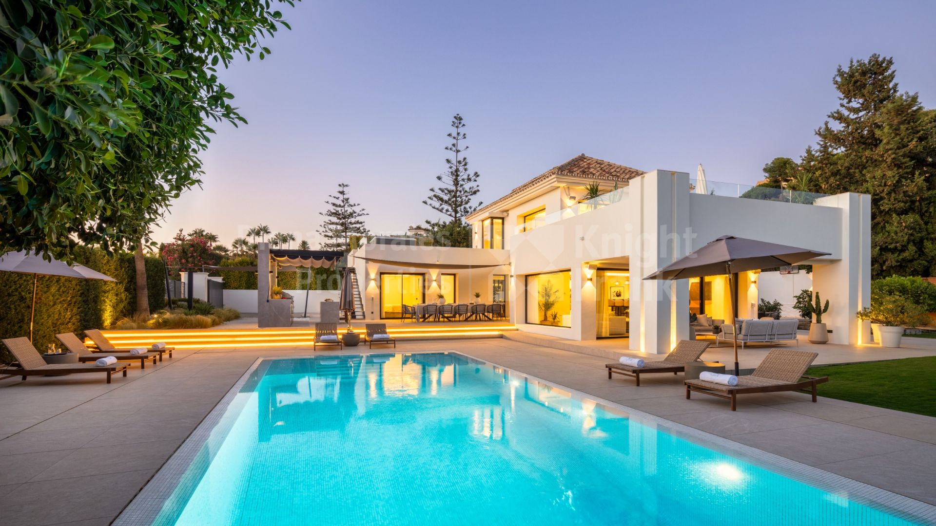 Los Naranjos Golf, Villa Malibu, Nueva Andalucía – exceptional design and location