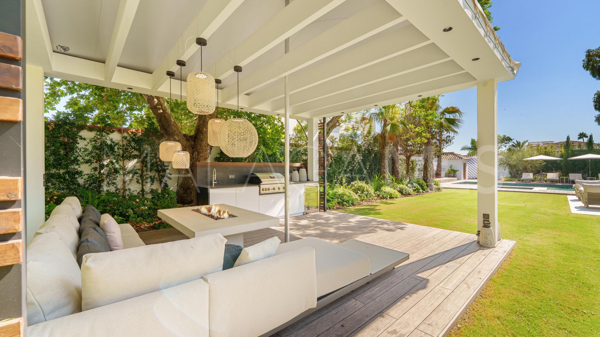Buy villa in Marbella - Puerto Banus with 5 bedrooms