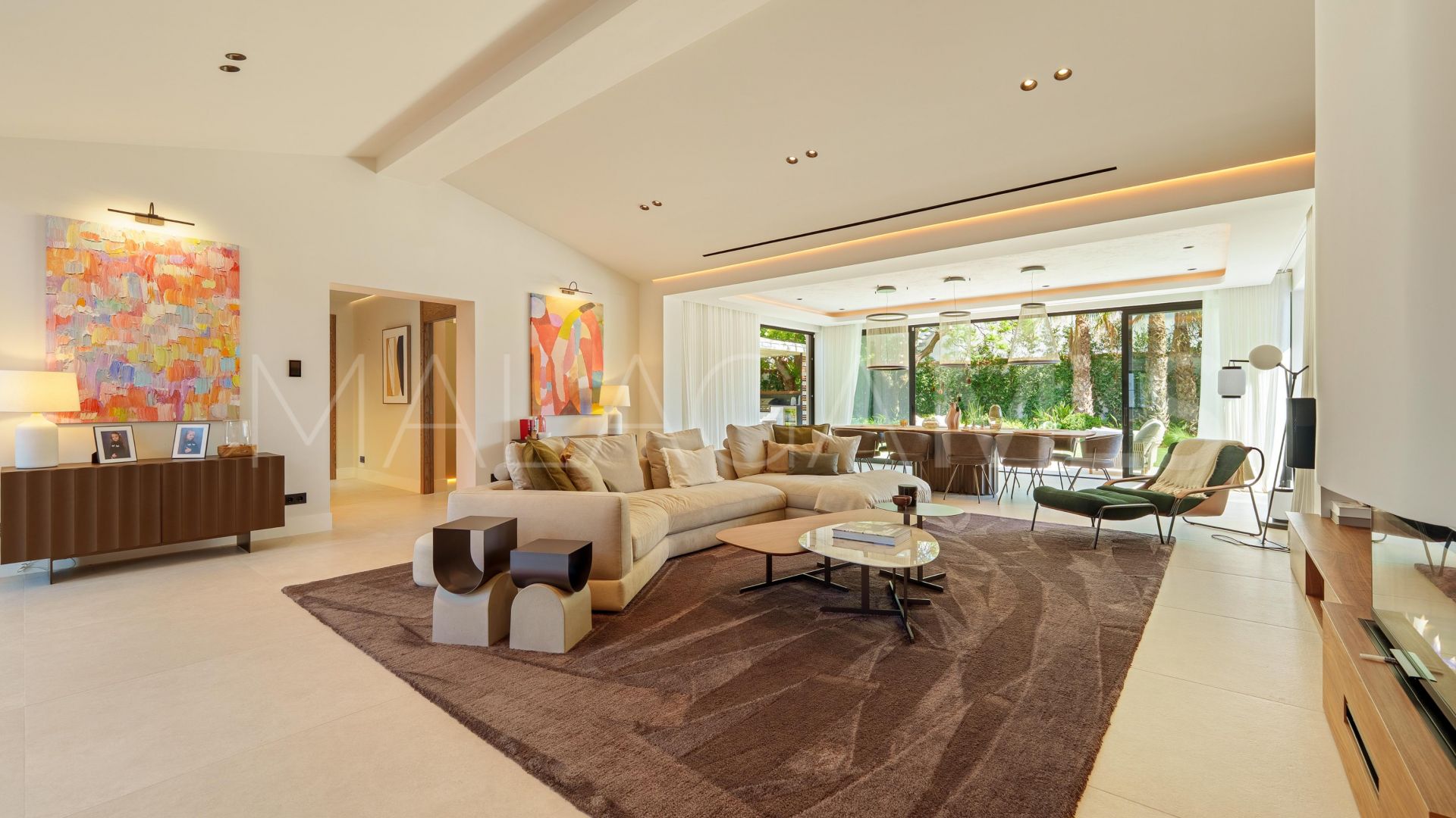Buy villa in Marbella - Puerto Banus with 5 bedrooms