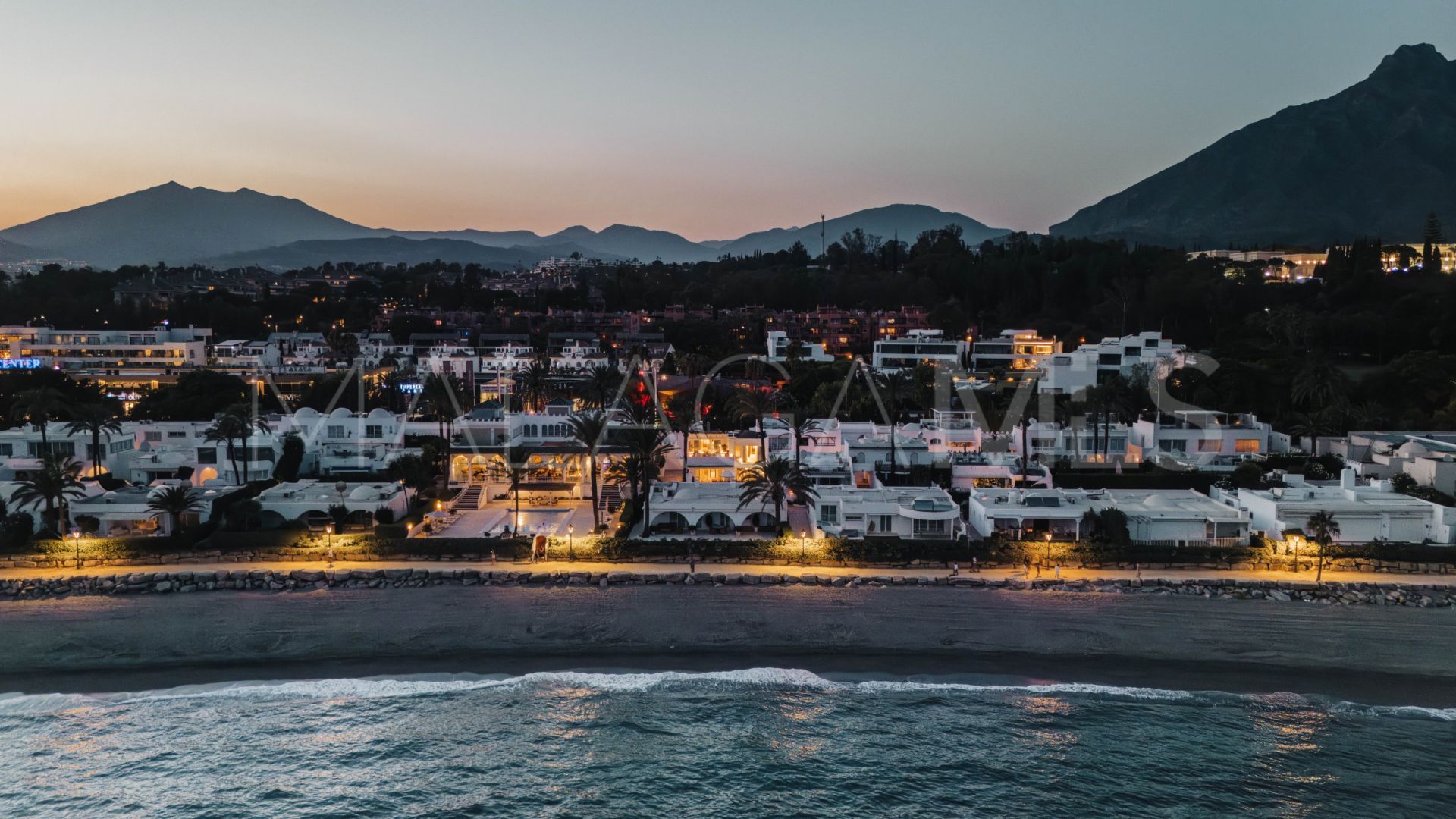 Reihenhaus for sale in Marbella Goldene Meile