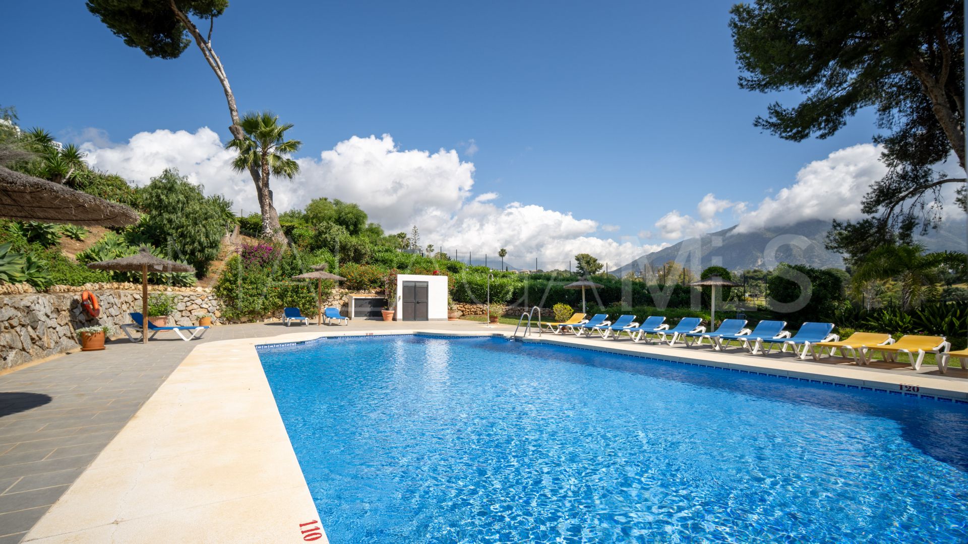 Maison de ville for sale in Azahara II