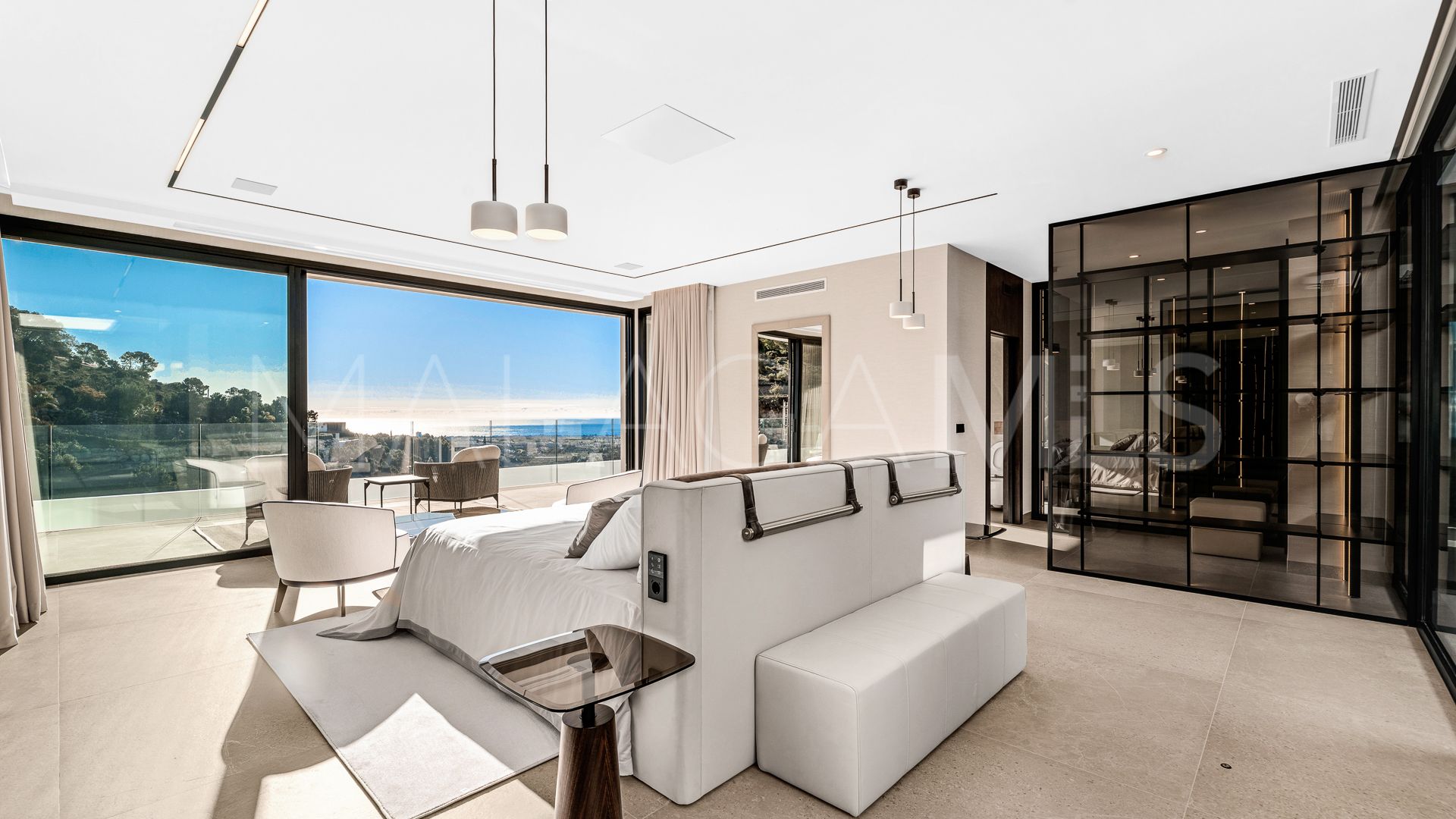Villa a la venta with 6 bedrooms in El Madroñal