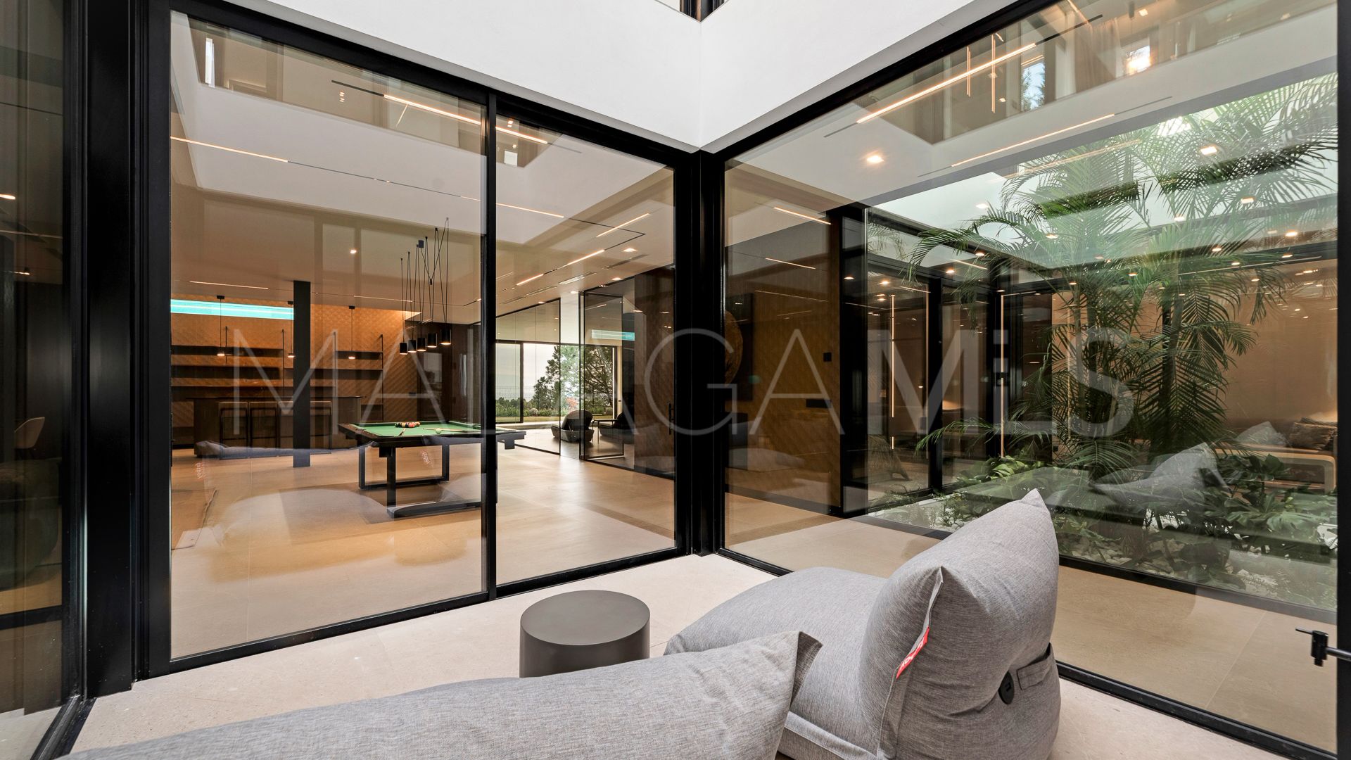 Villa a la venta with 6 bedrooms in El Madroñal