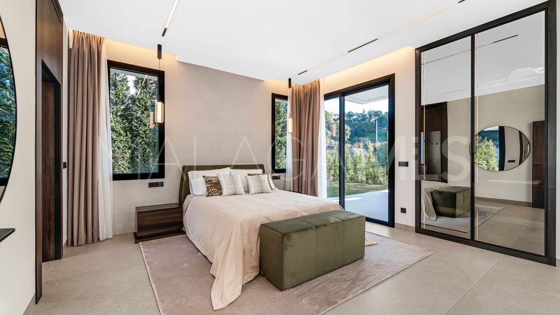 Villa a la venta with 6 bedrooms in El Madroñal