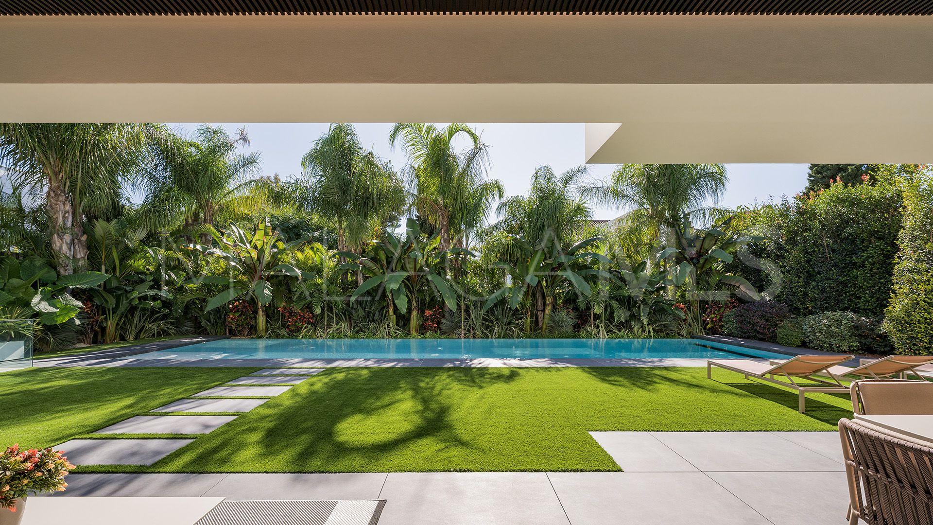 Villa for sale in Casablanca with 5 bedrooms