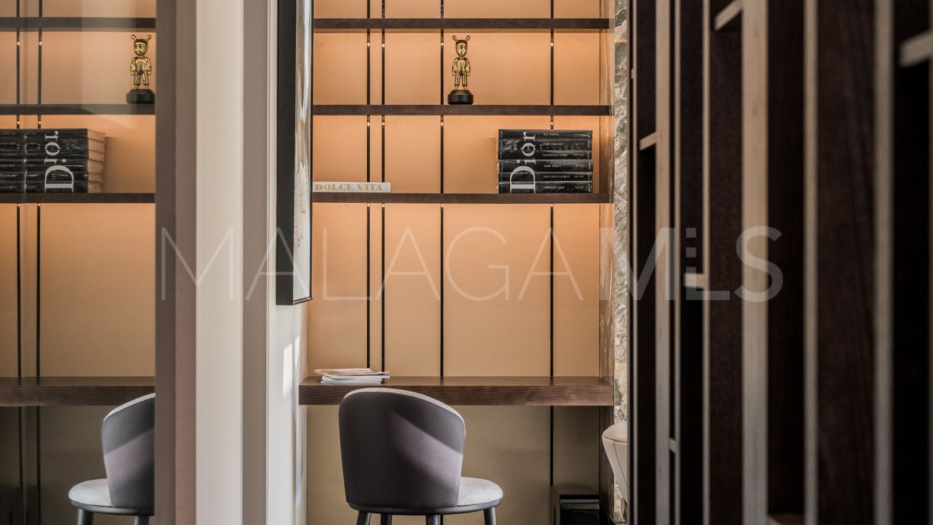 Villa for sale in Casablanca with 5 bedrooms