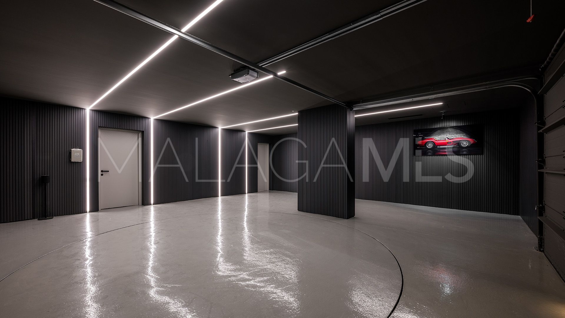 Villa for sale in Casablanca with 5 bedrooms