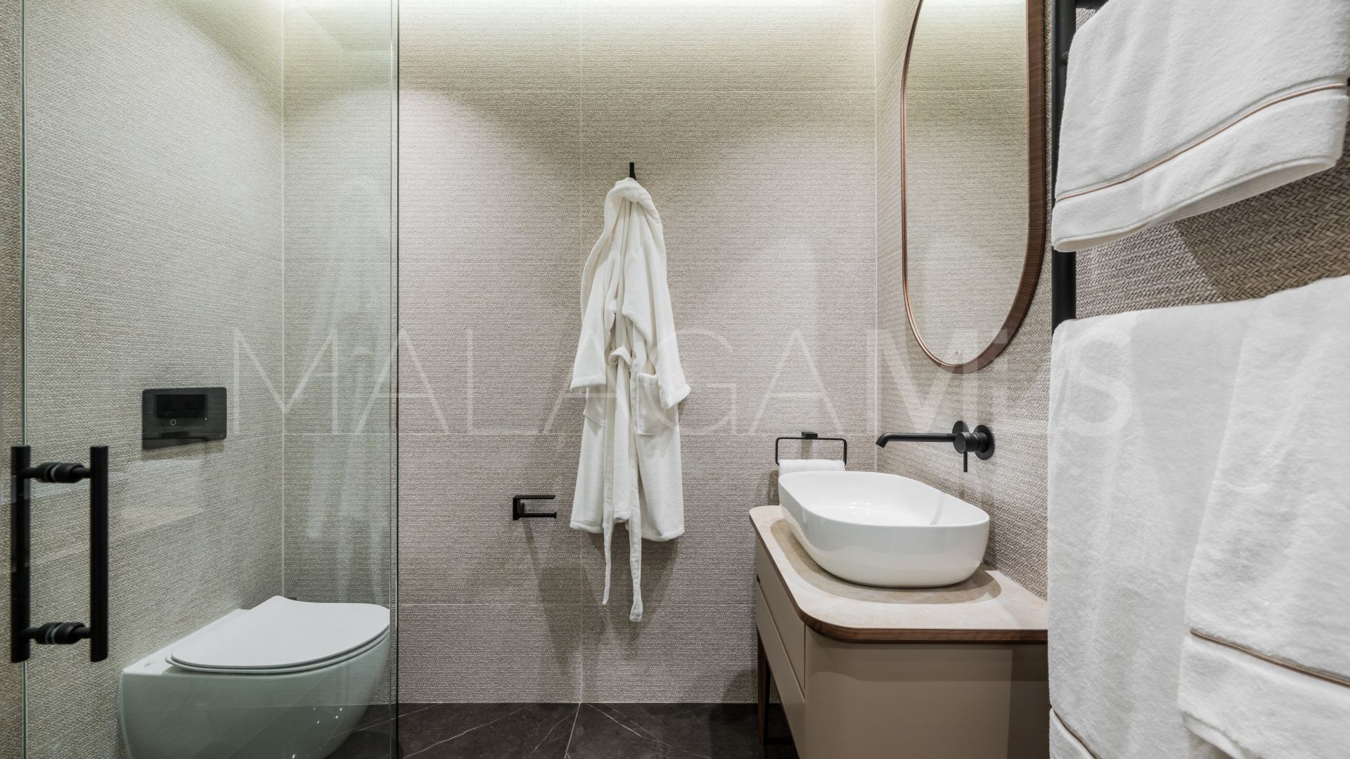 Villa for sale in Casablanca with 5 bedrooms