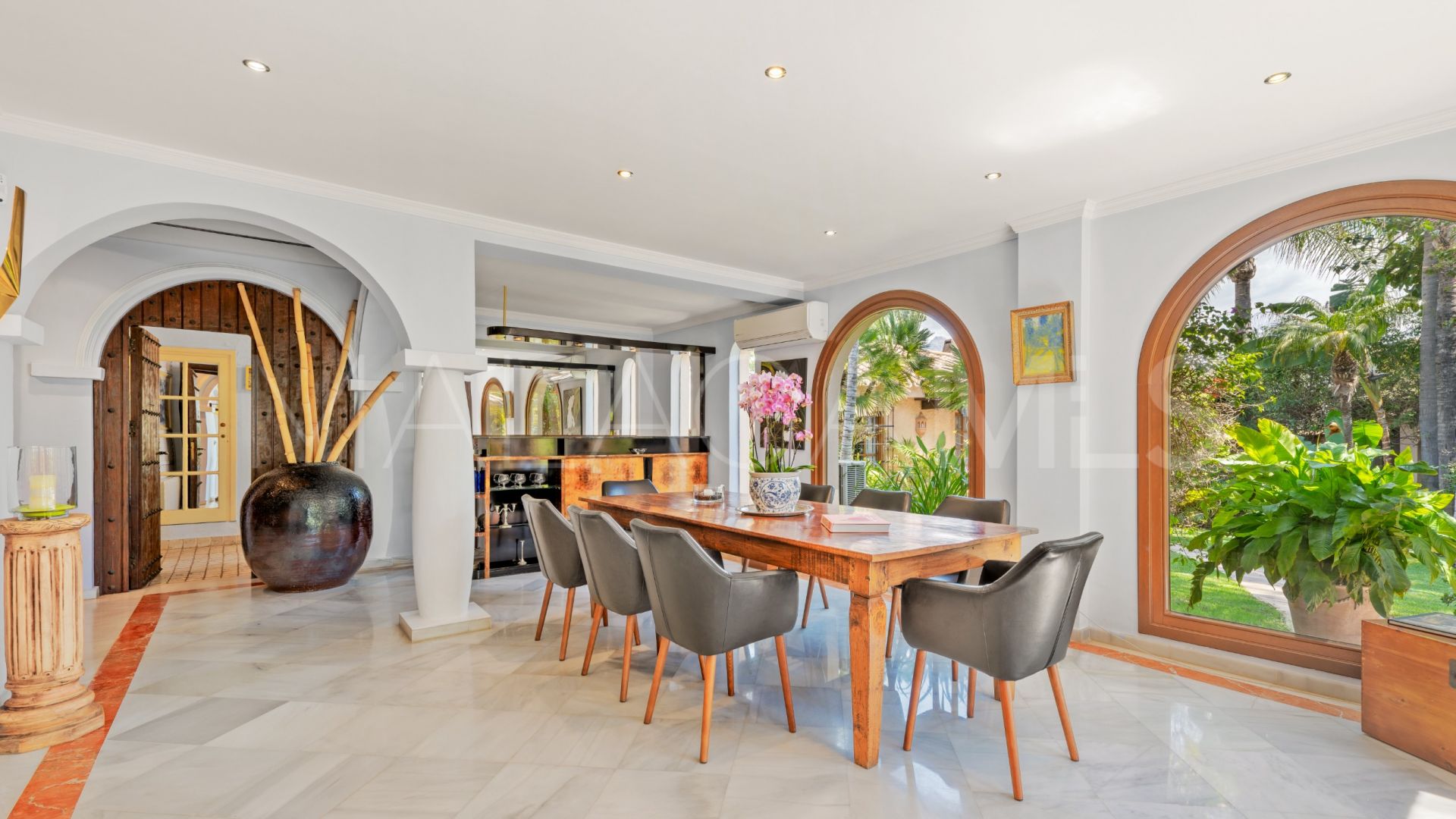 Altos del Rodeo villa for sale