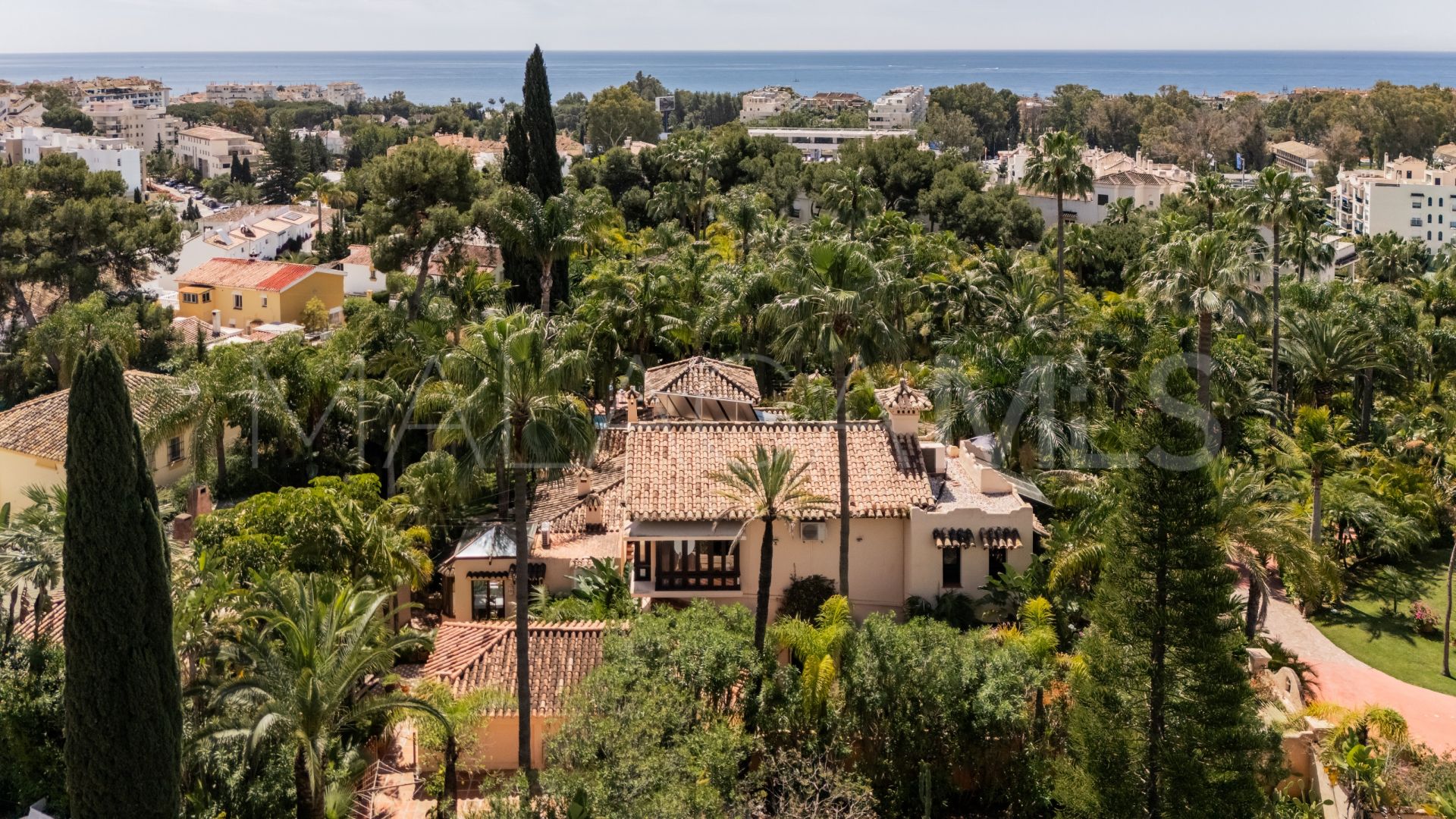 Altos del Rodeo villa for sale