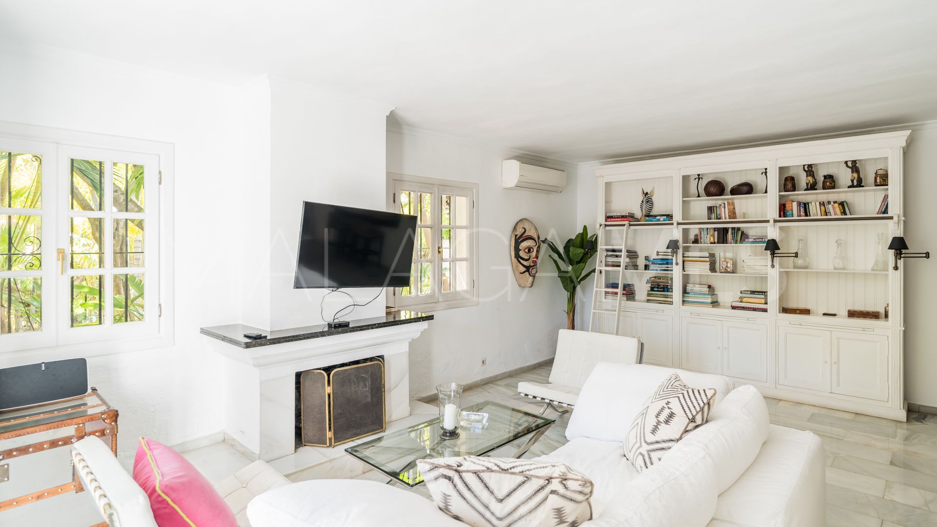 Altos del Rodeo villa for sale