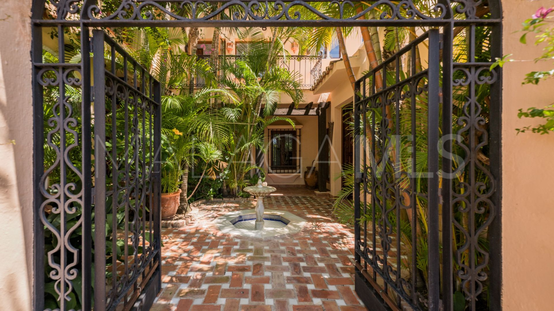 Altos del Rodeo villa for sale