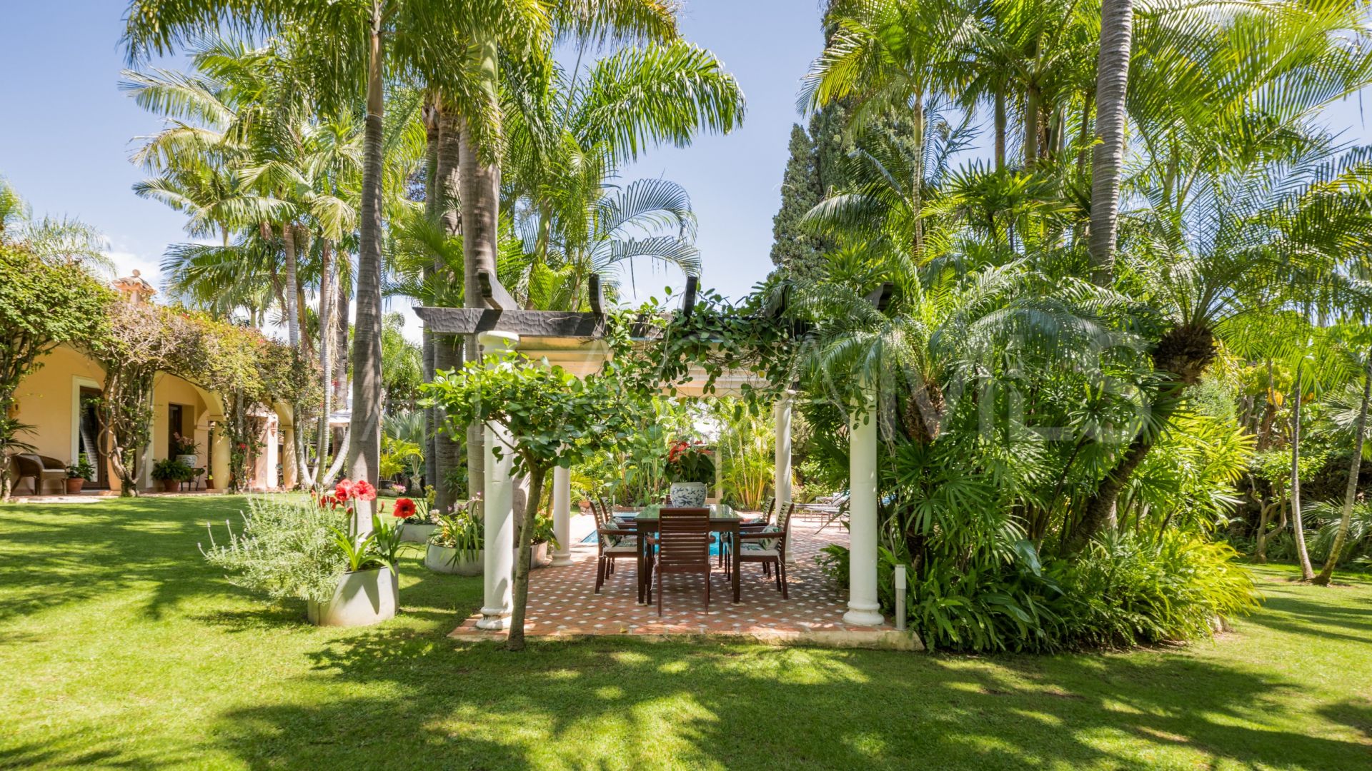 Altos del Rodeo villa for sale