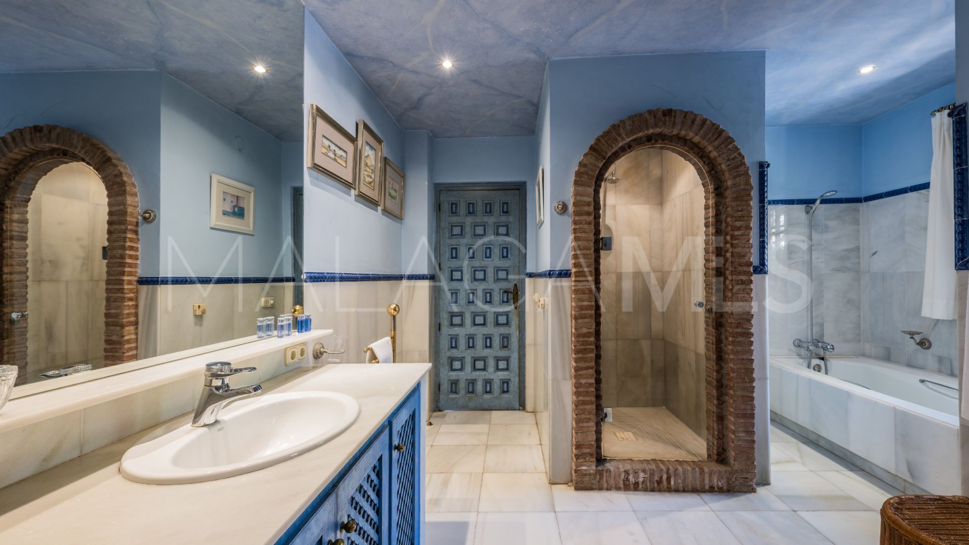 Altos del Rodeo villa for sale