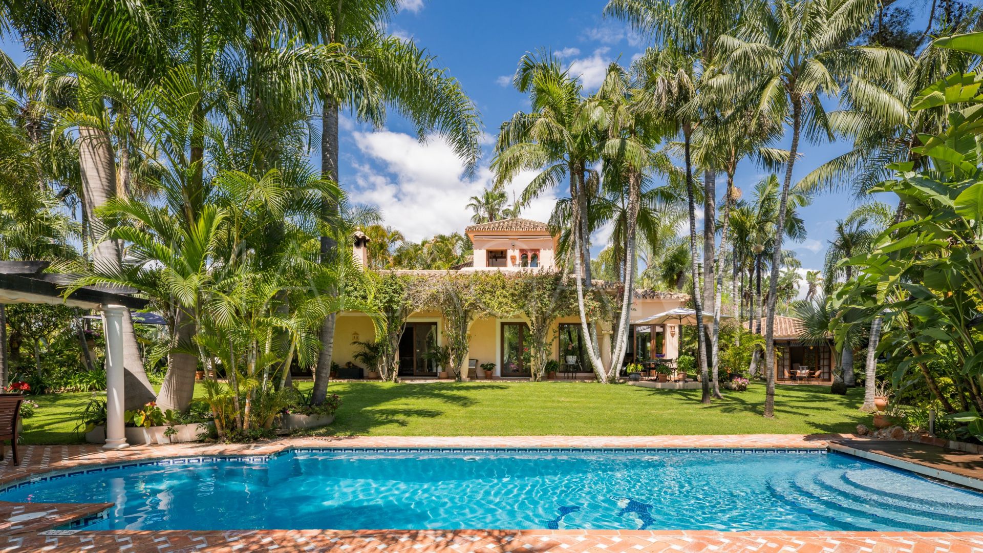 Altos del Rodeo villa for sale