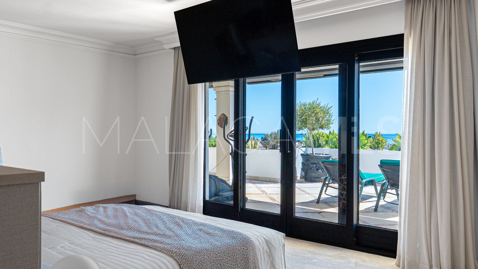 Duplex penthouse for sale in Monte Paraiso Country Club