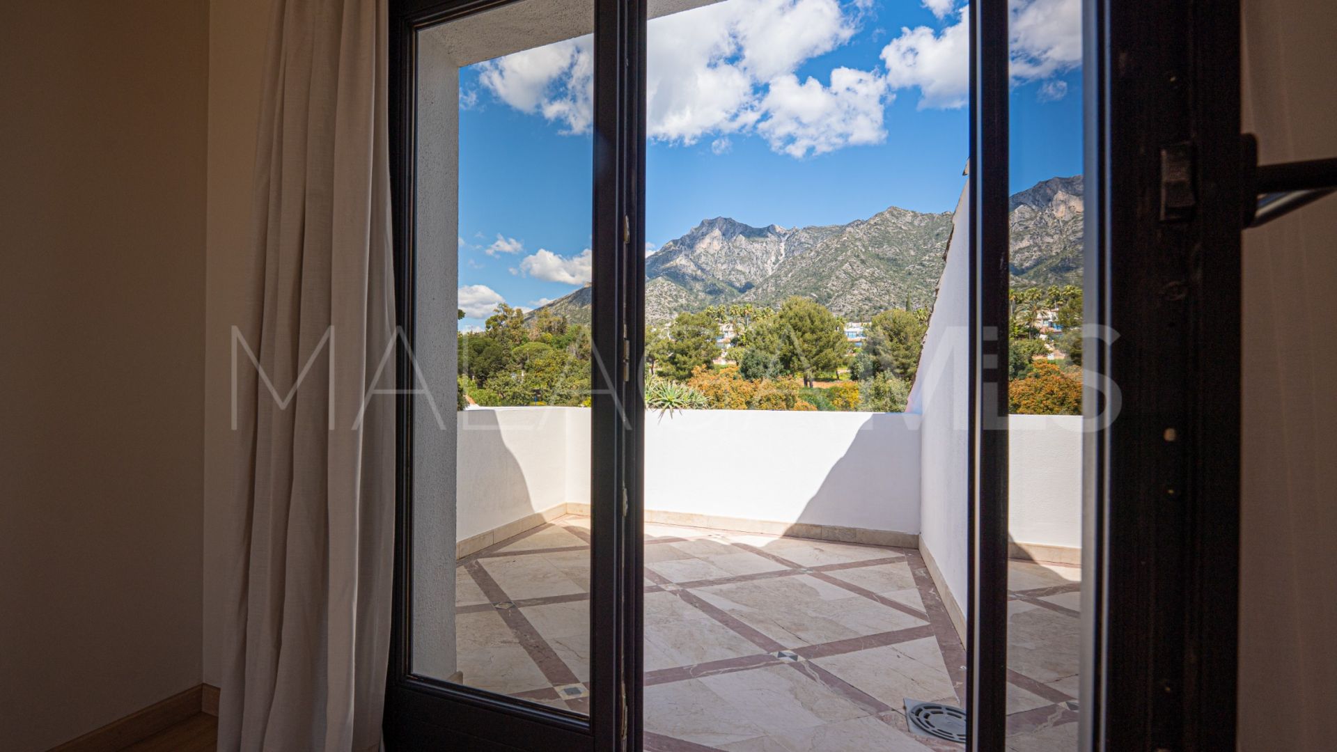 Duplex penthouse for sale in Monte Paraiso Country Club