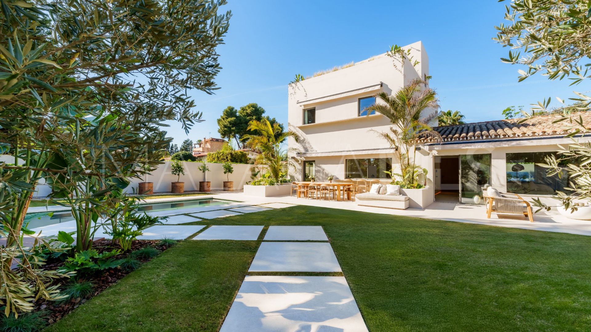 Villa for sale in Cortijo Blanco