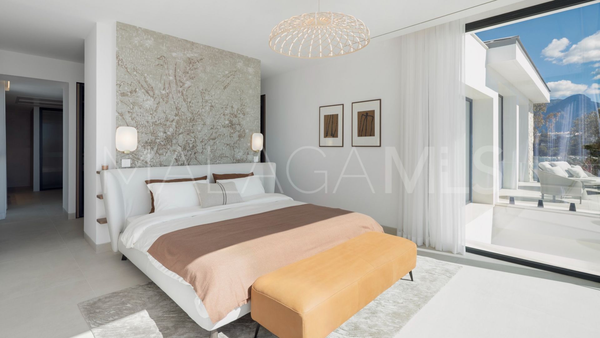 Buy villa in La Quinta