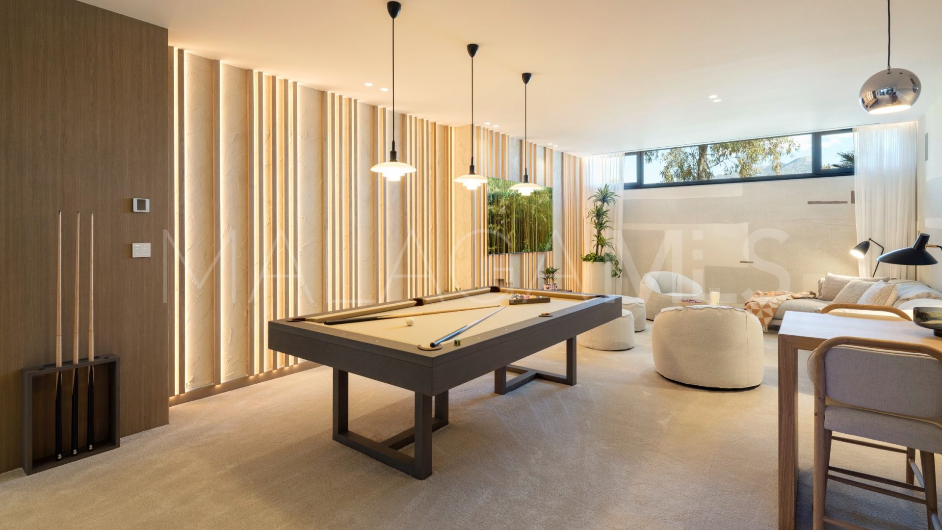 Buy villa in La Quinta