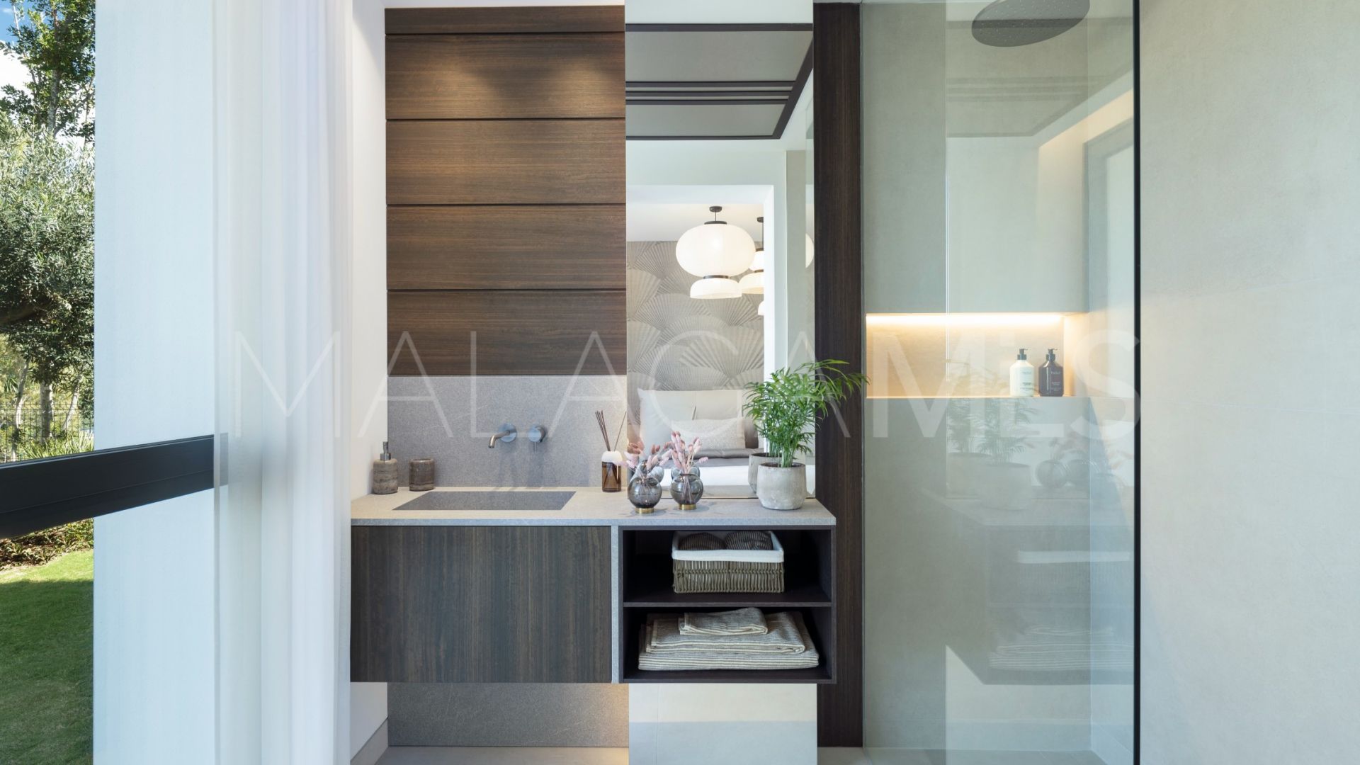 Buy villa in La Quinta