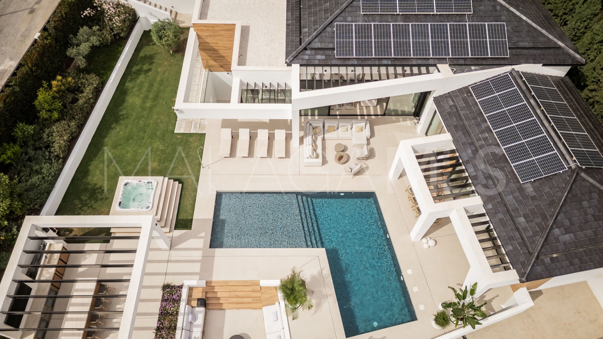 For sale Los Naranjos Golf 6 bedrooms villa