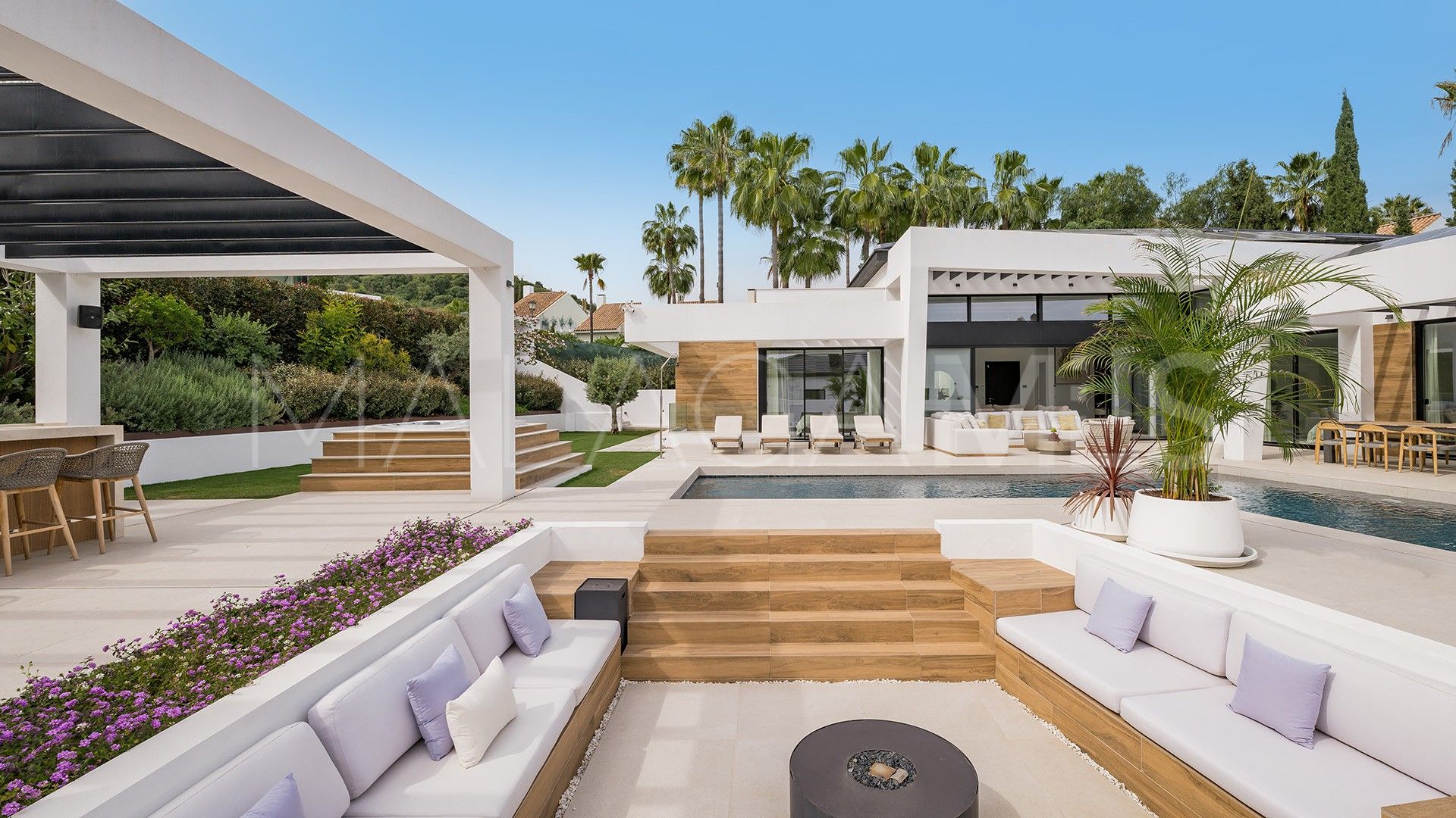 For sale Los Naranjos Golf 6 bedrooms villa
