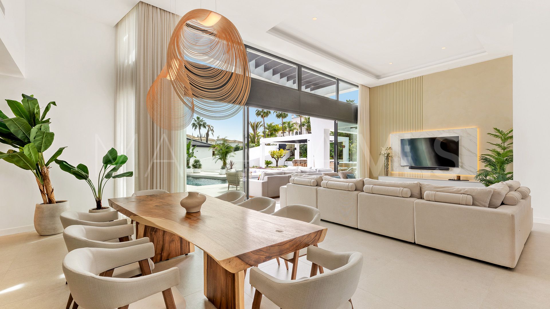 For sale Los Naranjos Golf 6 bedrooms villa