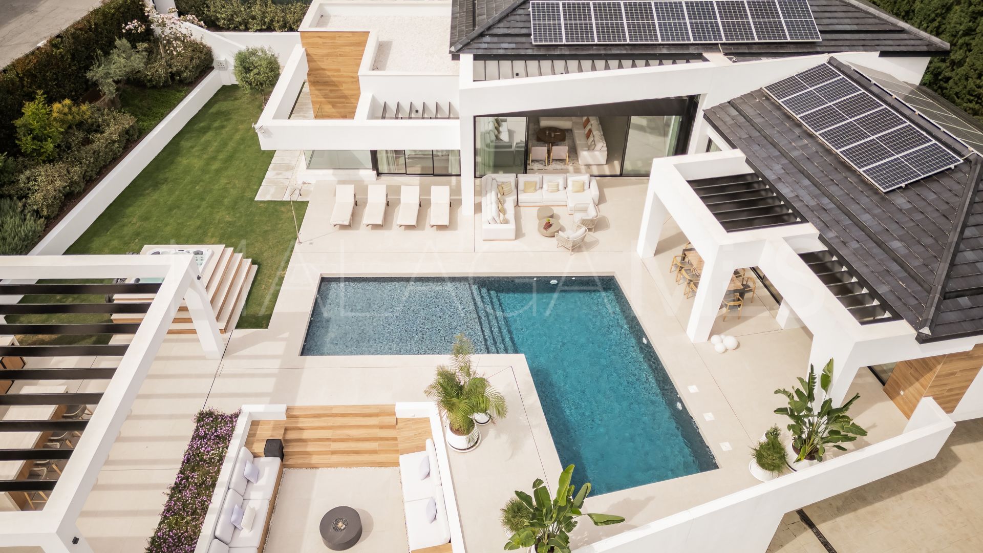 For sale Los Naranjos Golf 6 bedrooms villa