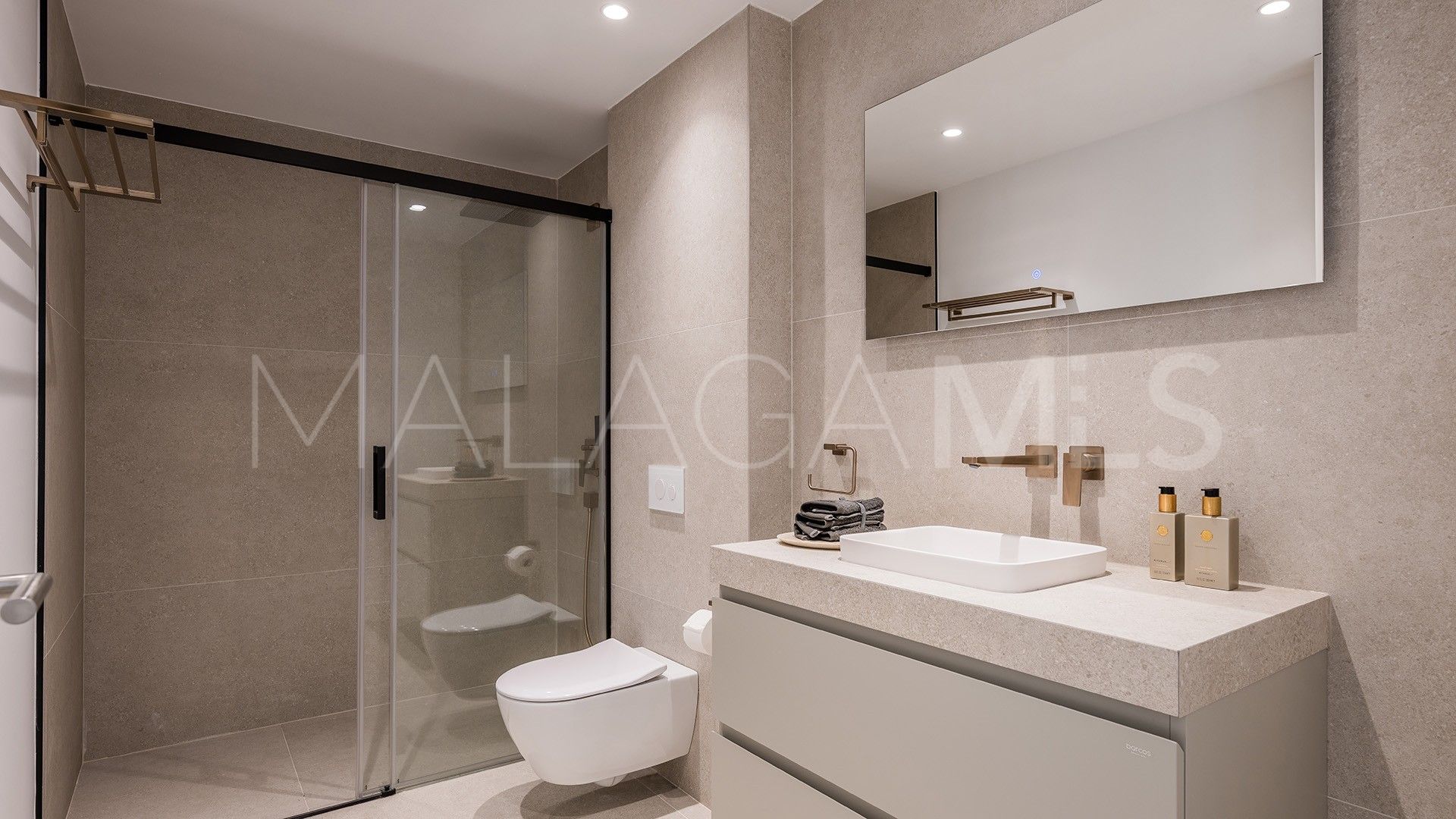 For sale Los Naranjos Golf 6 bedrooms villa