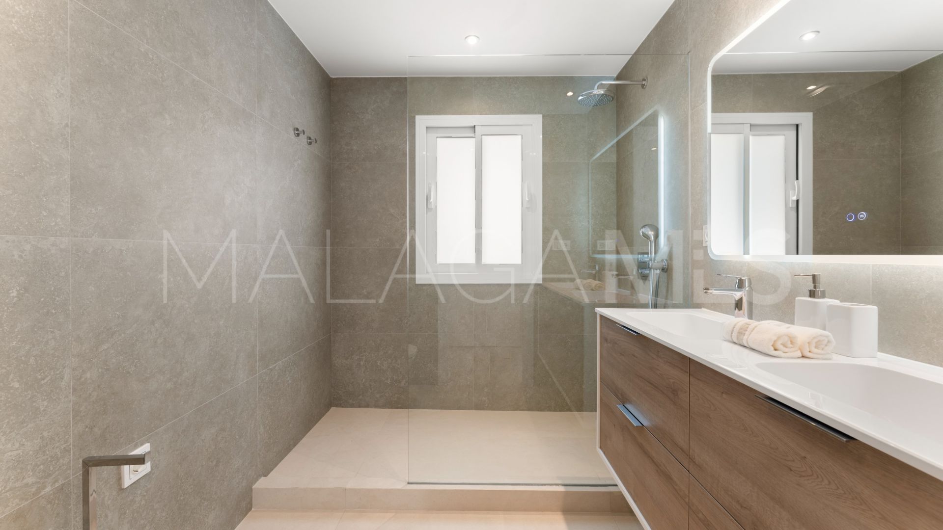 Buy villa in Marbella Centro de 3 bedrooms
