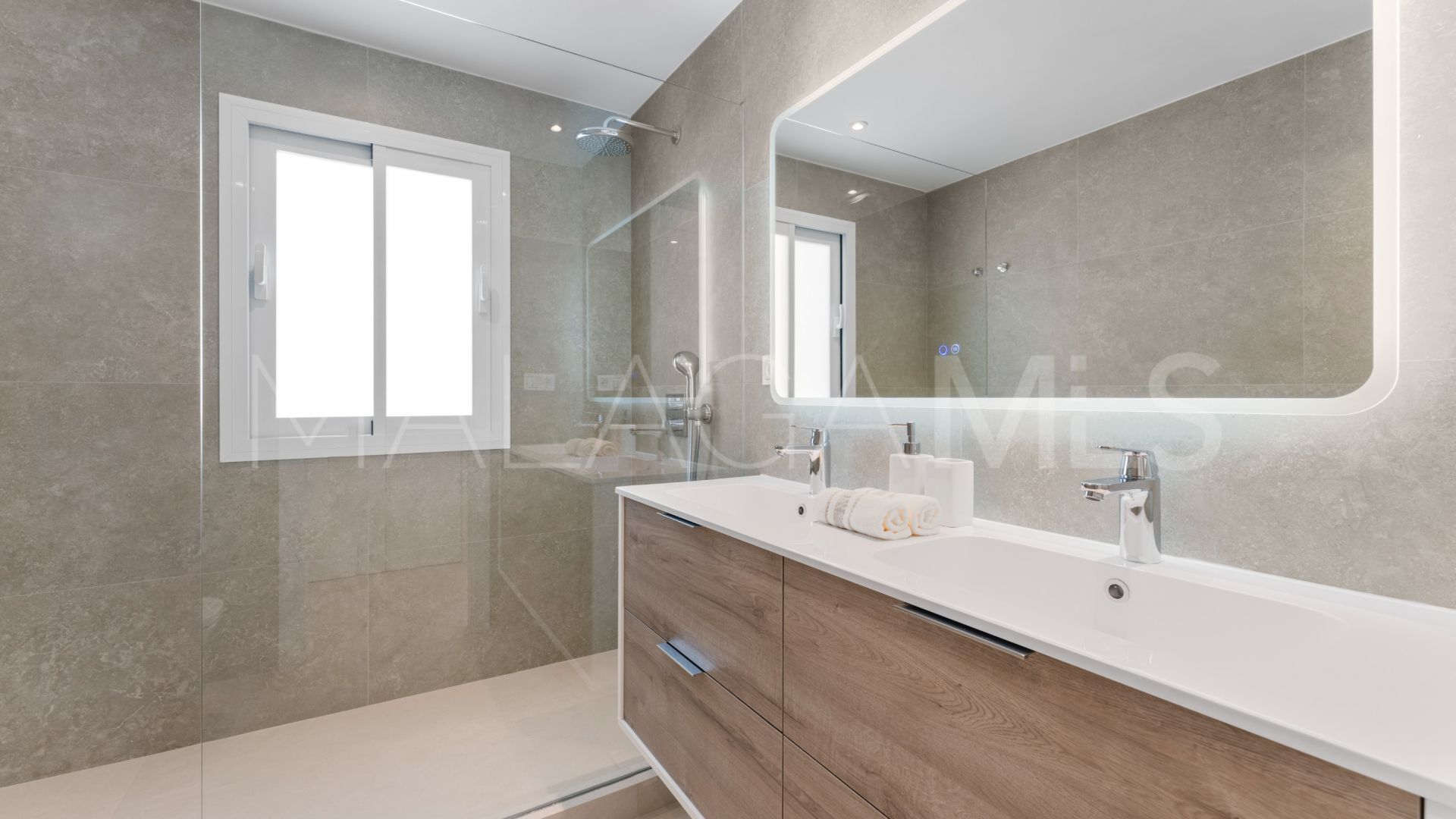 Buy villa in Marbella Centro de 3 bedrooms