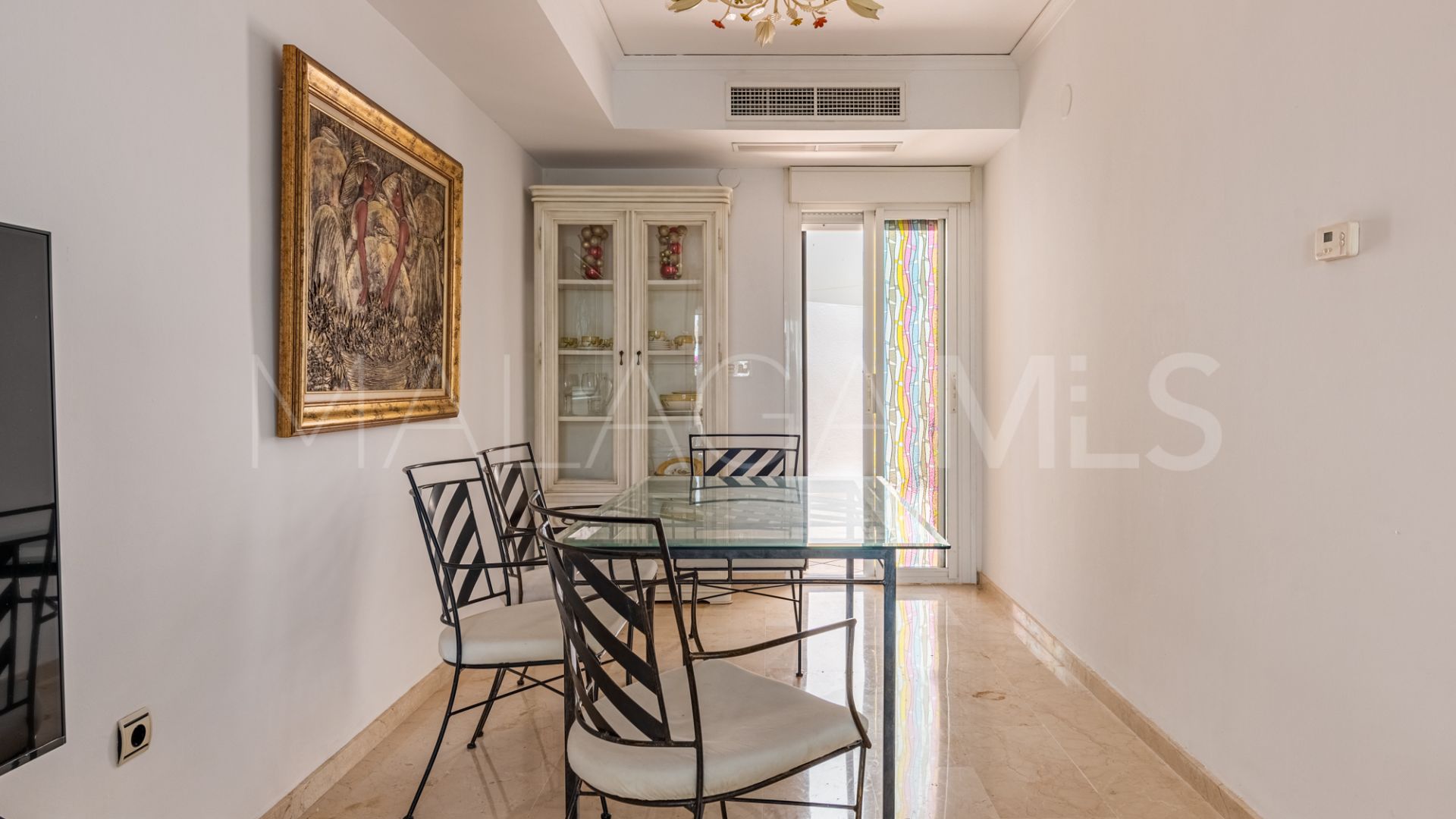 For sale town house in Marbella East with 3 bedrooms
