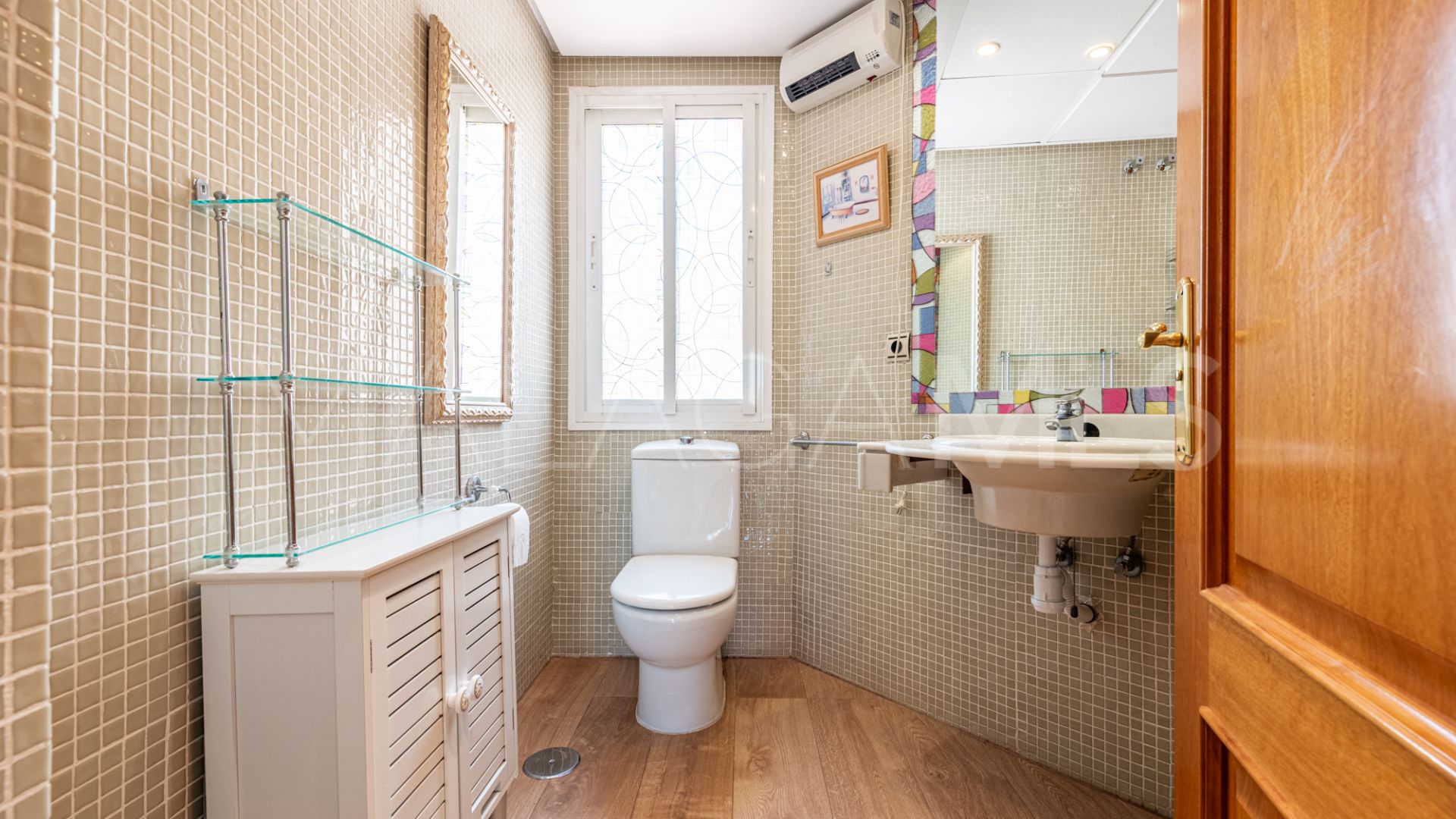 For sale town house in Marbella East with 3 bedrooms