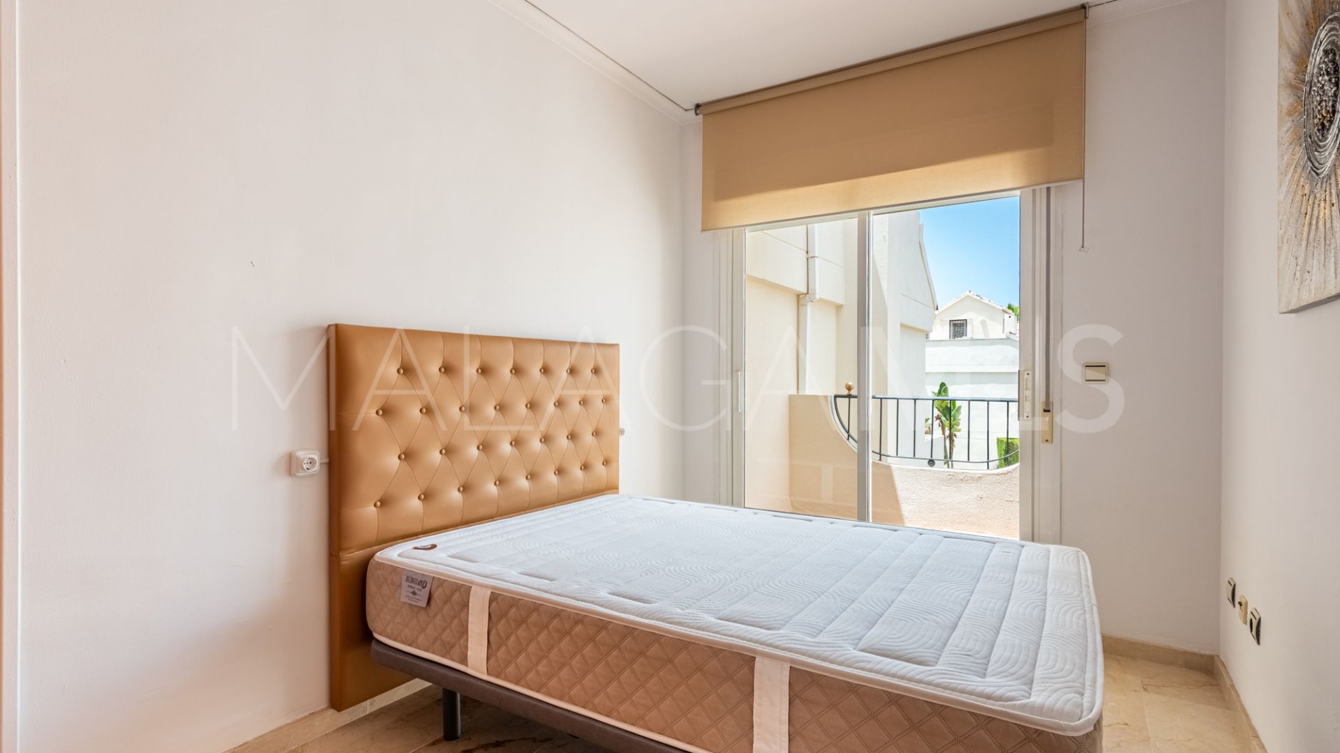 For sale town house in Marbella East with 3 bedrooms