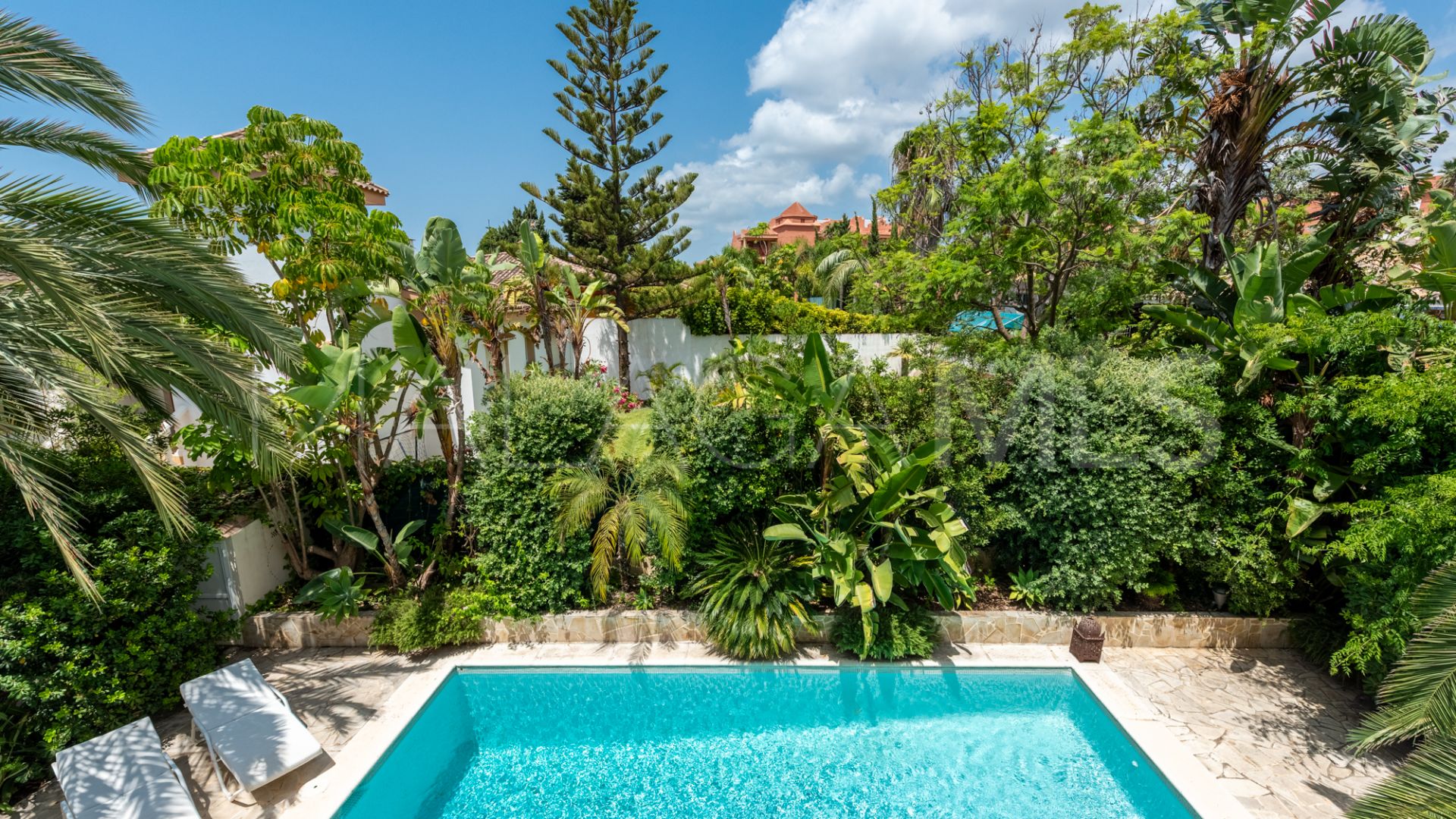 Villa for sale in La Reserva de Marbella