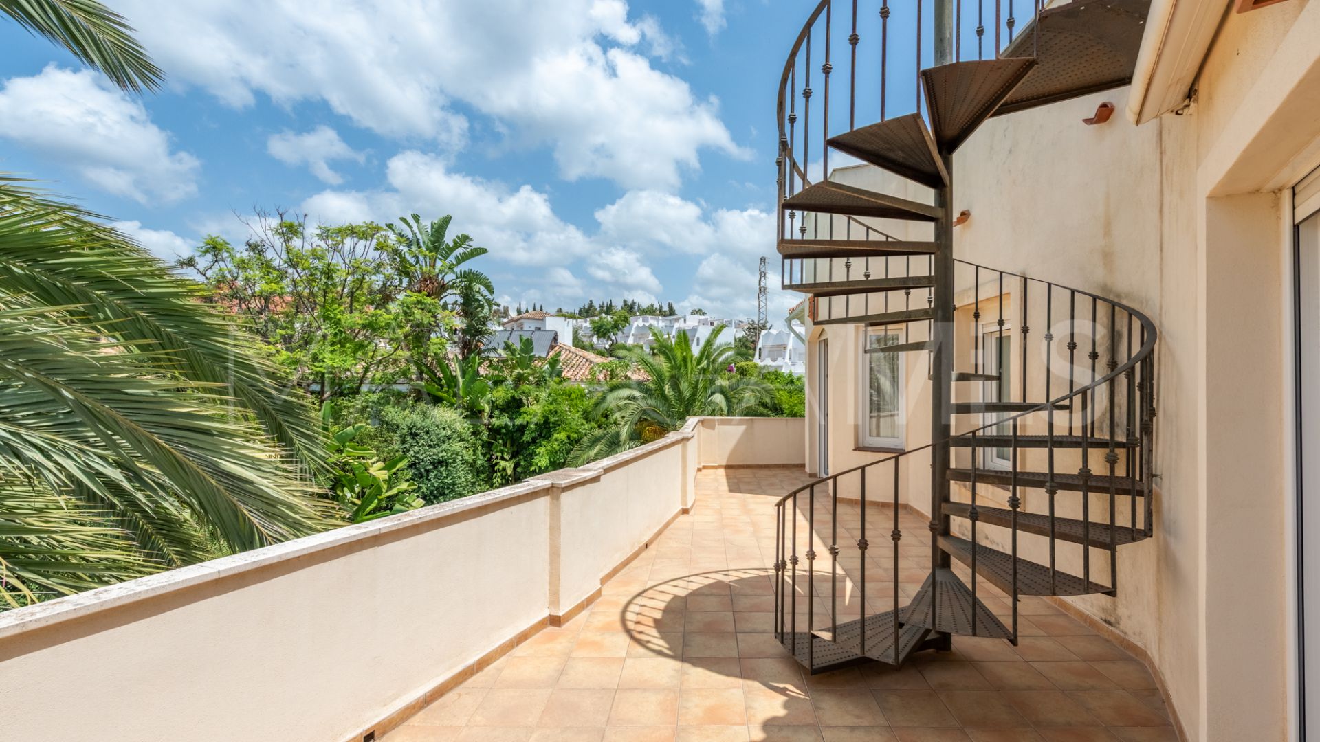 Villa for sale in La Reserva de Marbella