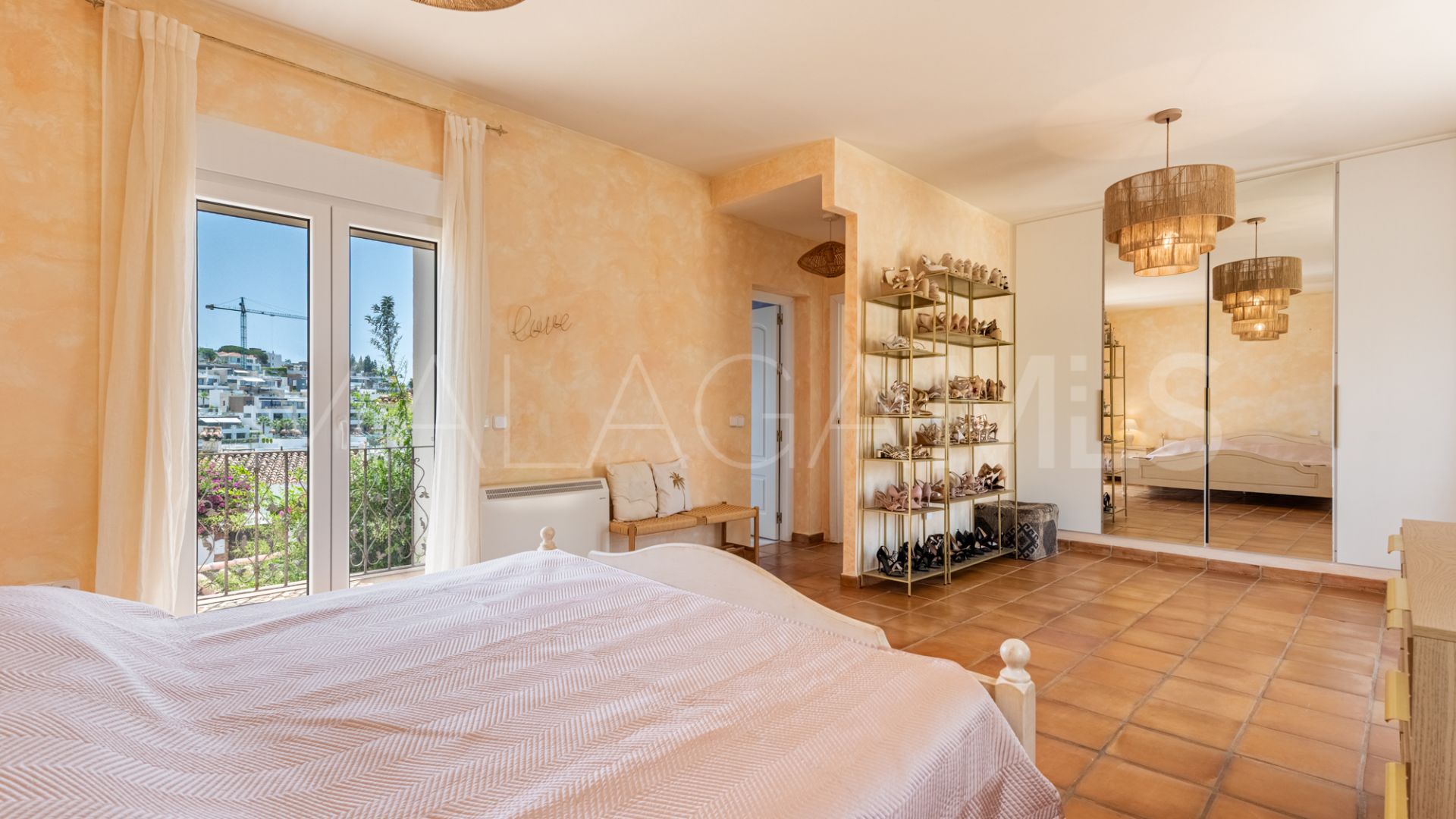 Villa for sale in La Reserva de Marbella