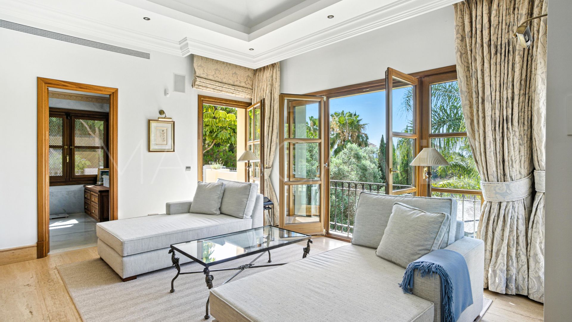 Villa for sale in Las Lomas del Marbella Club