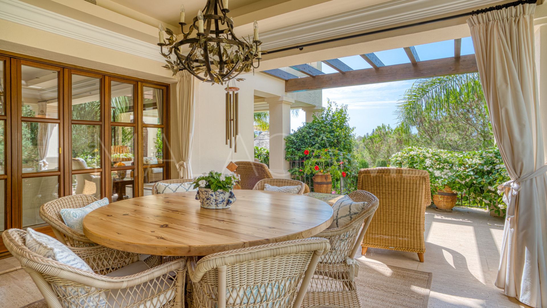 Villa for sale in Las Lomas del Marbella Club