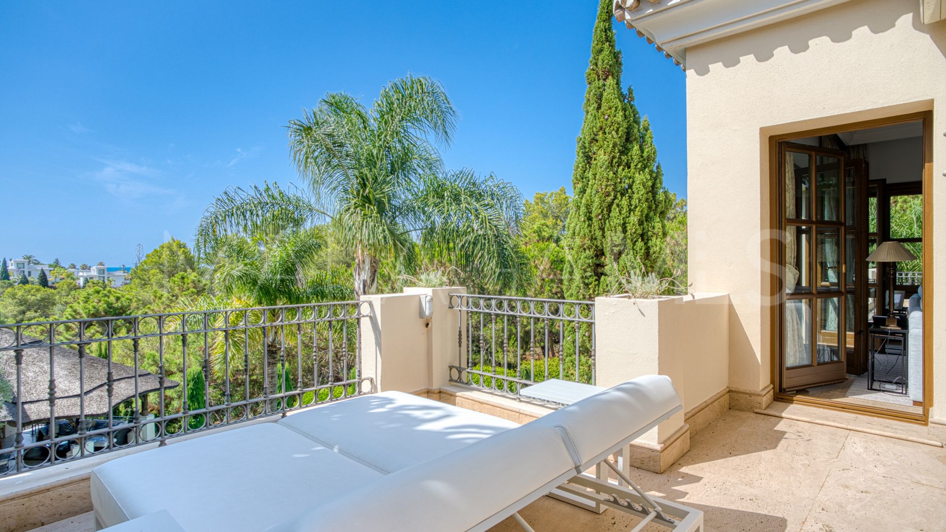 Villa for sale in Las Lomas del Marbella Club