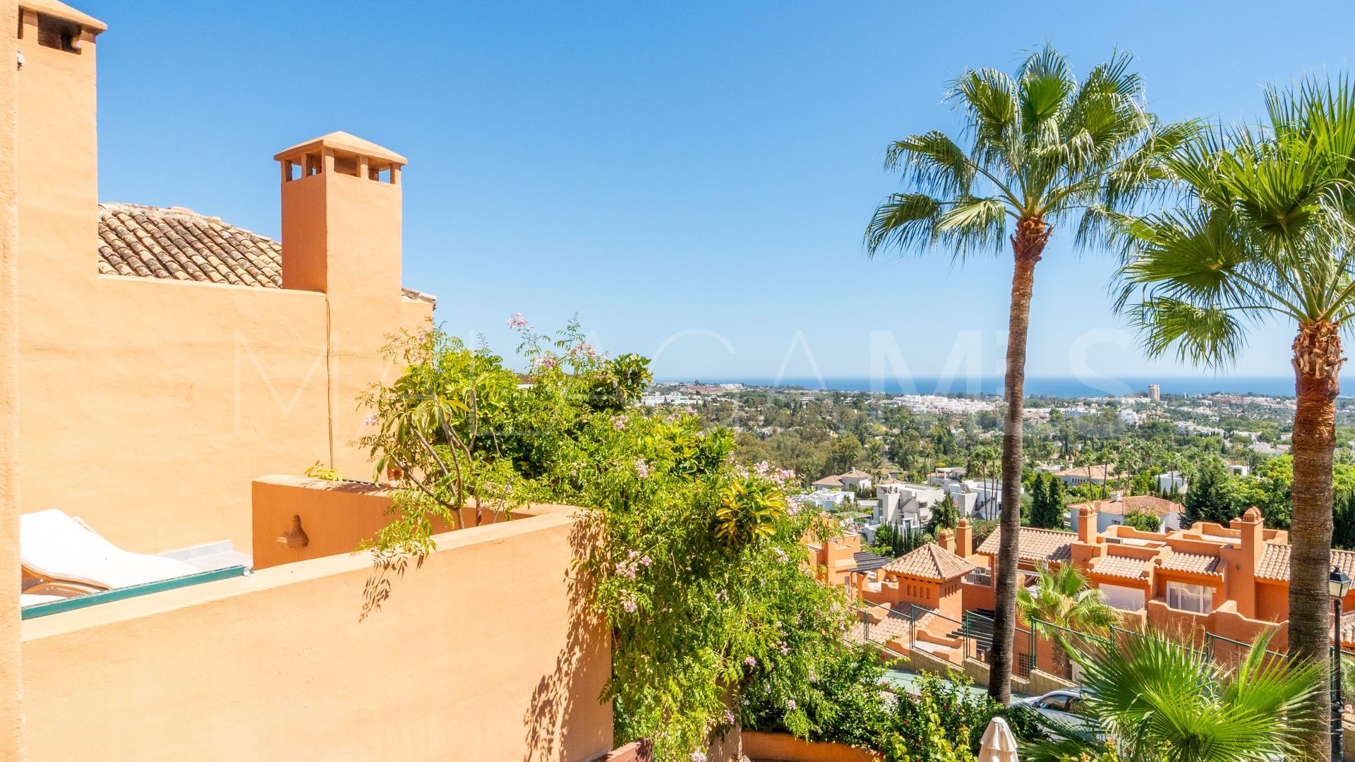 Buy atico duplex with 3 bedrooms in Les Belvederes