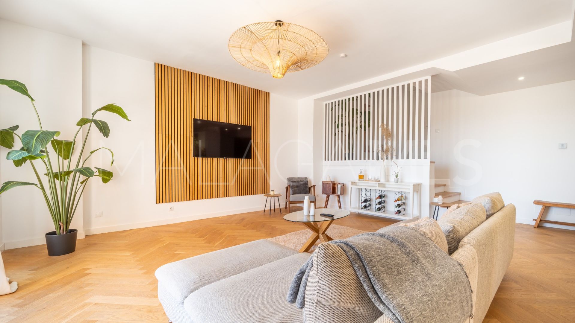 Buy atico duplex with 3 bedrooms in Les Belvederes