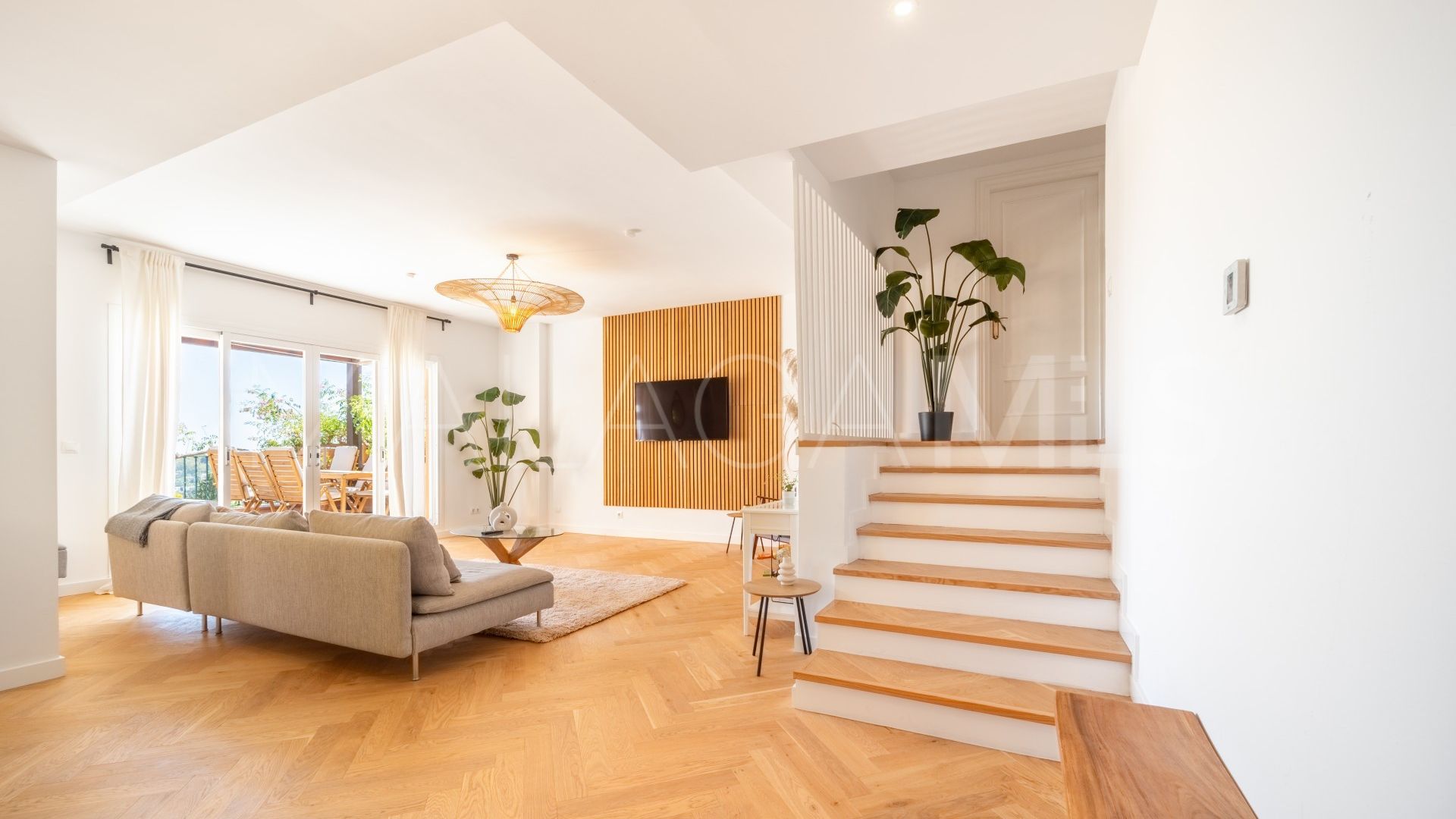 Buy atico duplex with 3 bedrooms in Les Belvederes