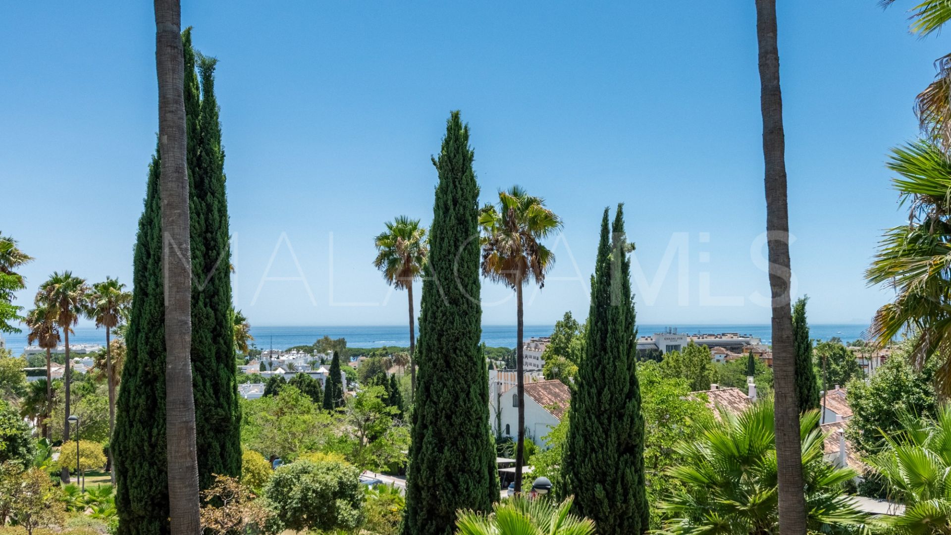 Villa for sale in El Capricho