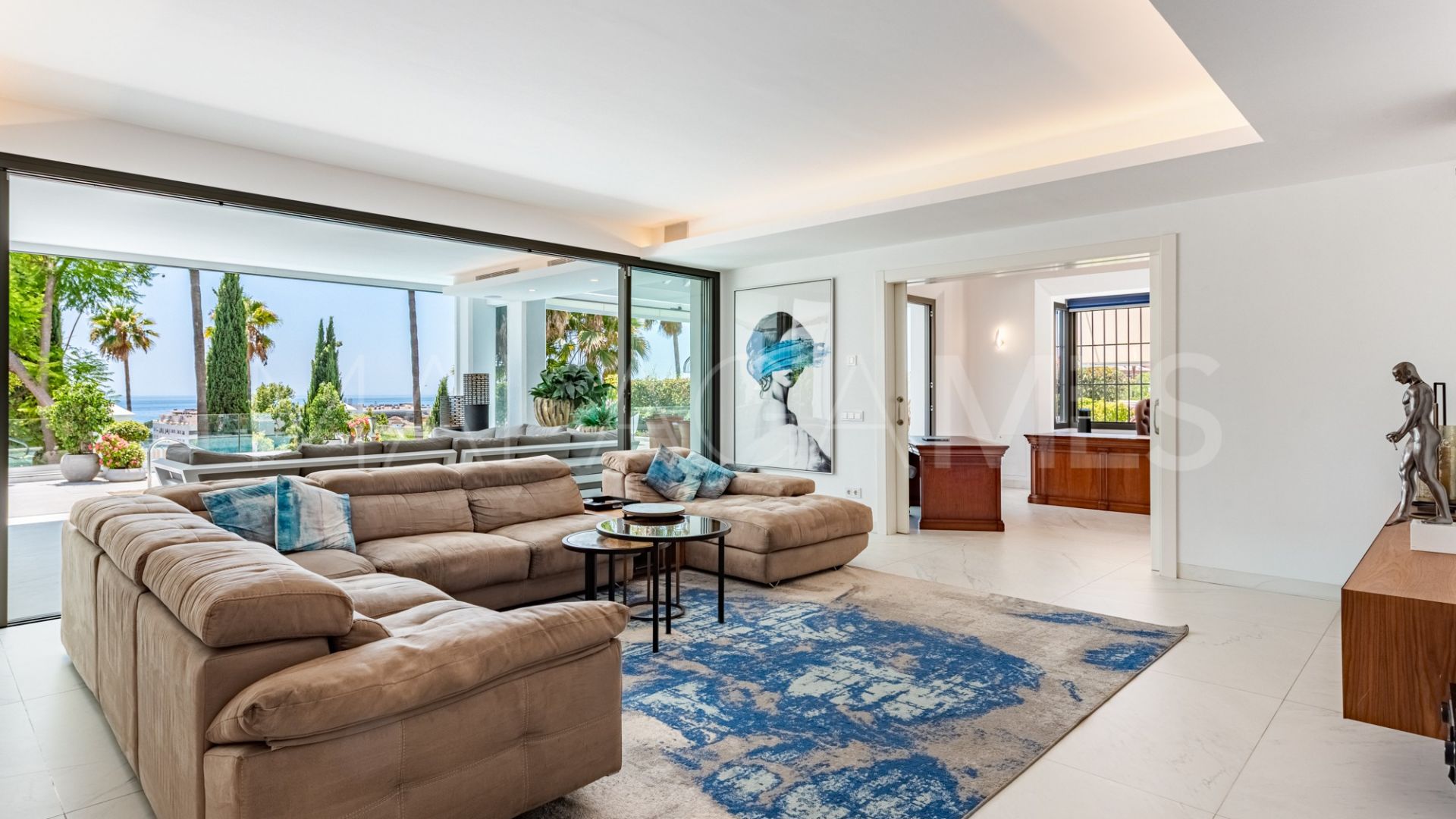 Villa for sale in El Capricho