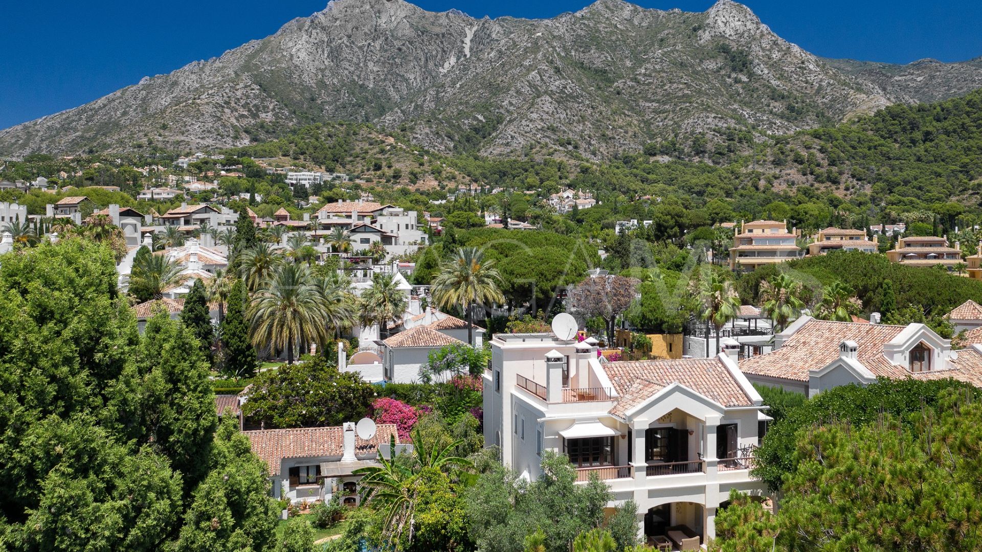 Villa for sale in Balcones de Sierra Blanca