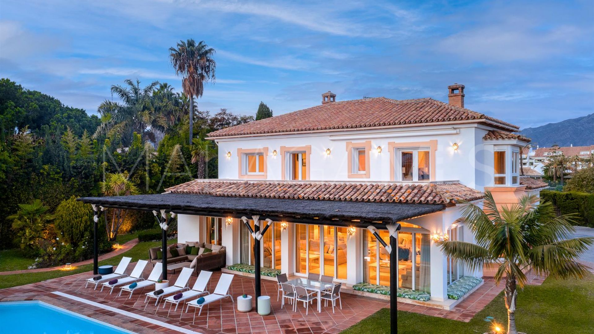 Villa in Guadalmina Baja for sale